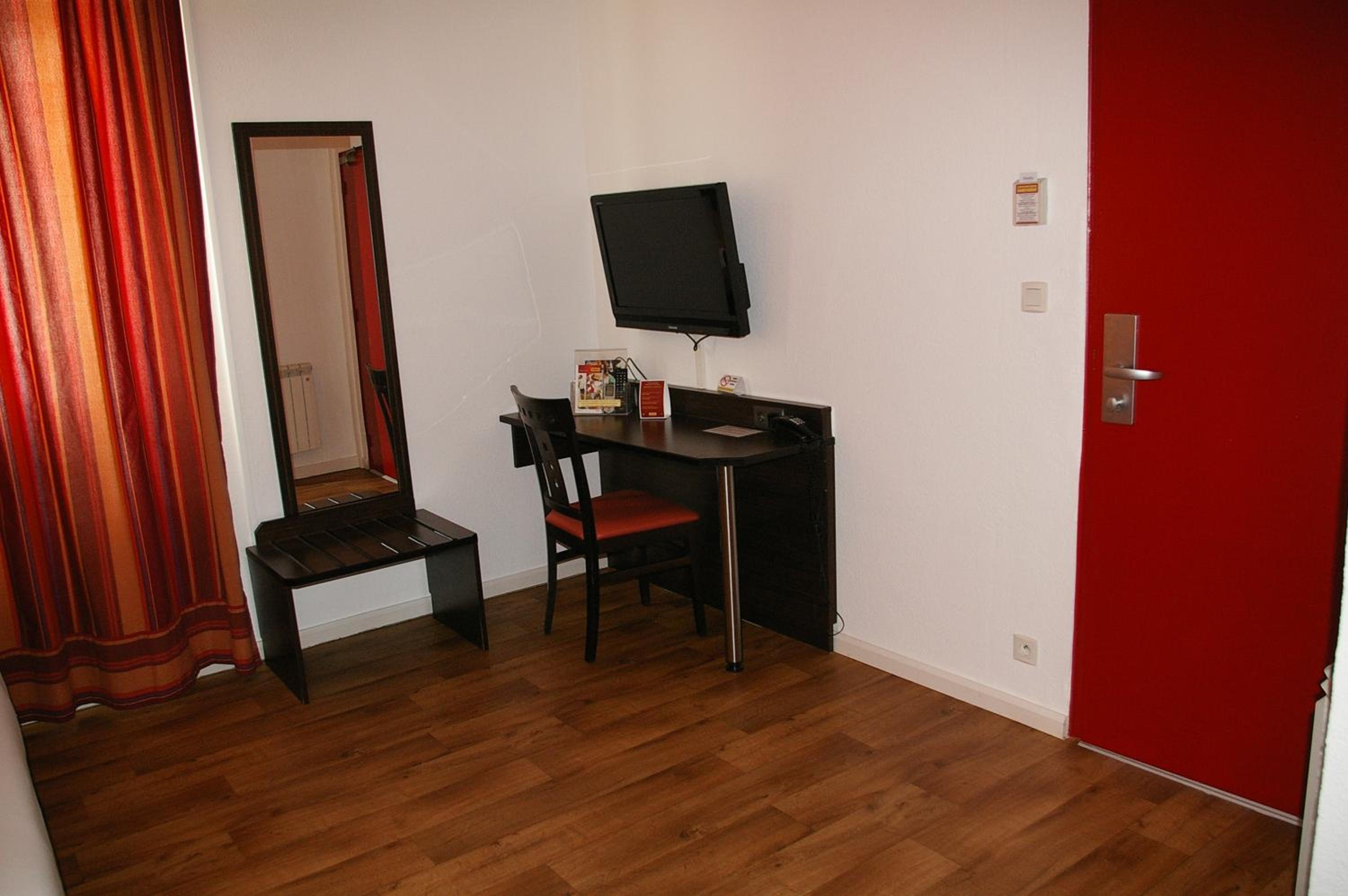 Quadruple Room - Photo 4