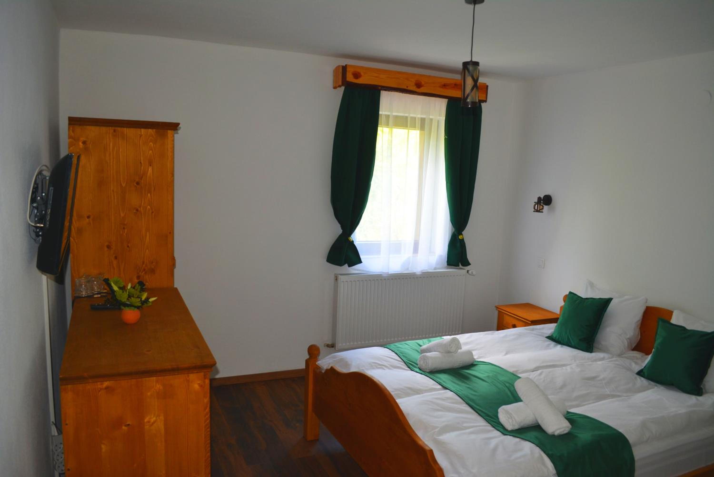 Double Room With Private Bathroom photo 3