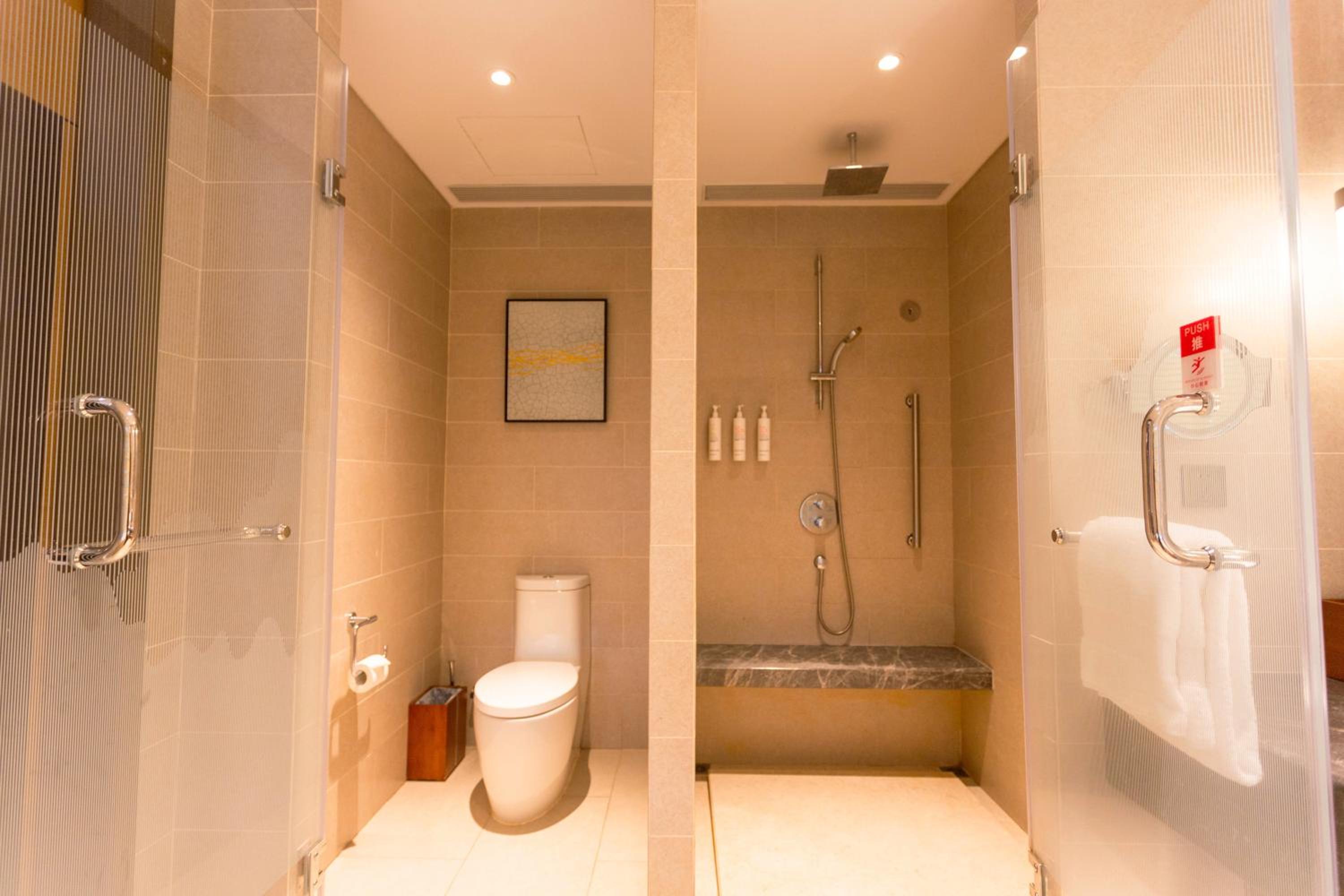 Guest room, 2 Double, Garden view, South Tower, Low floor photo 3