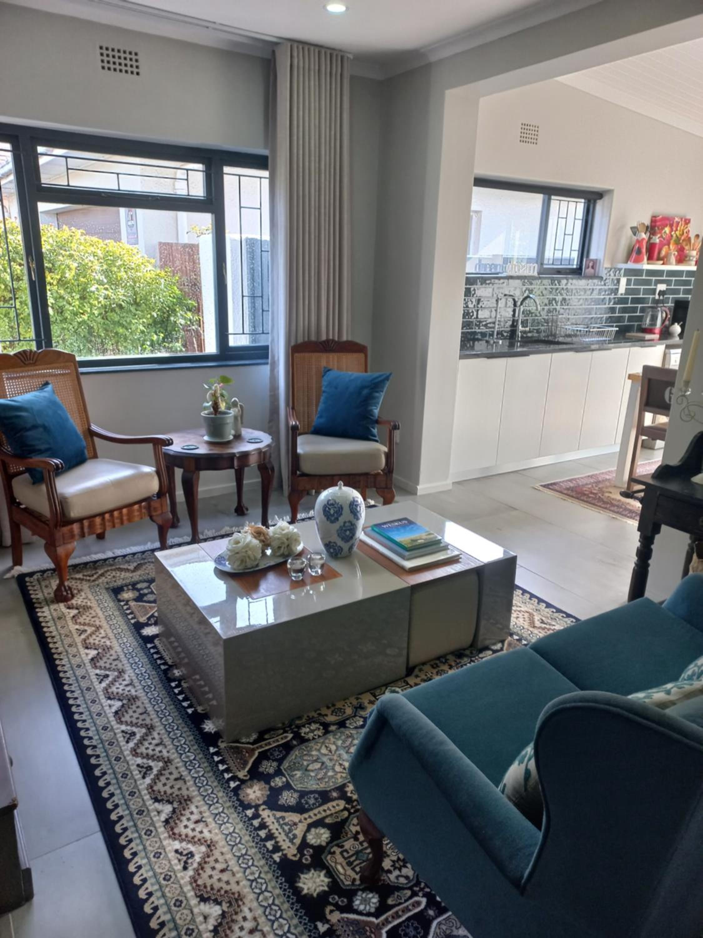 One-Bedroom Apartment photo 3