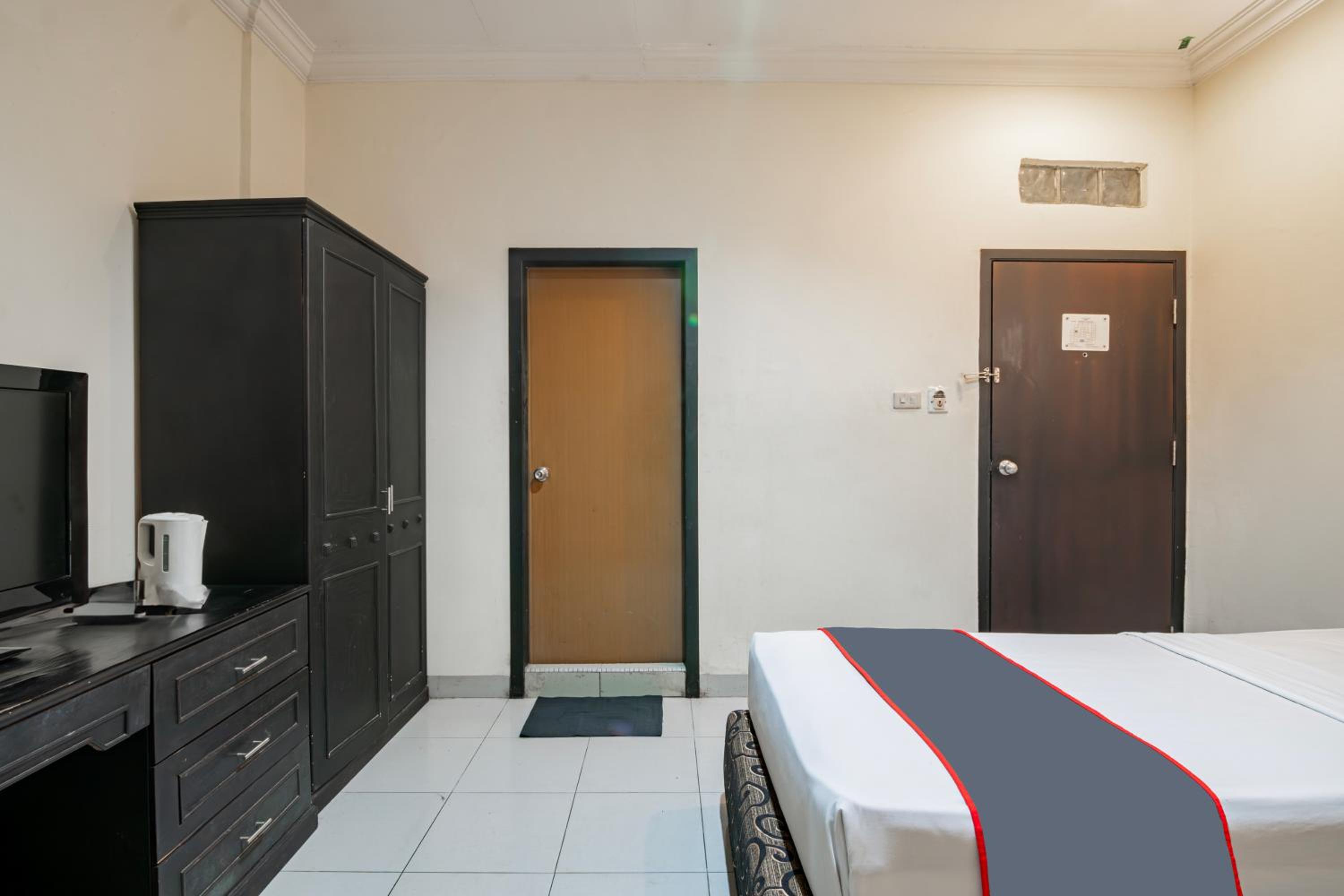Standard Twin Room photo 3