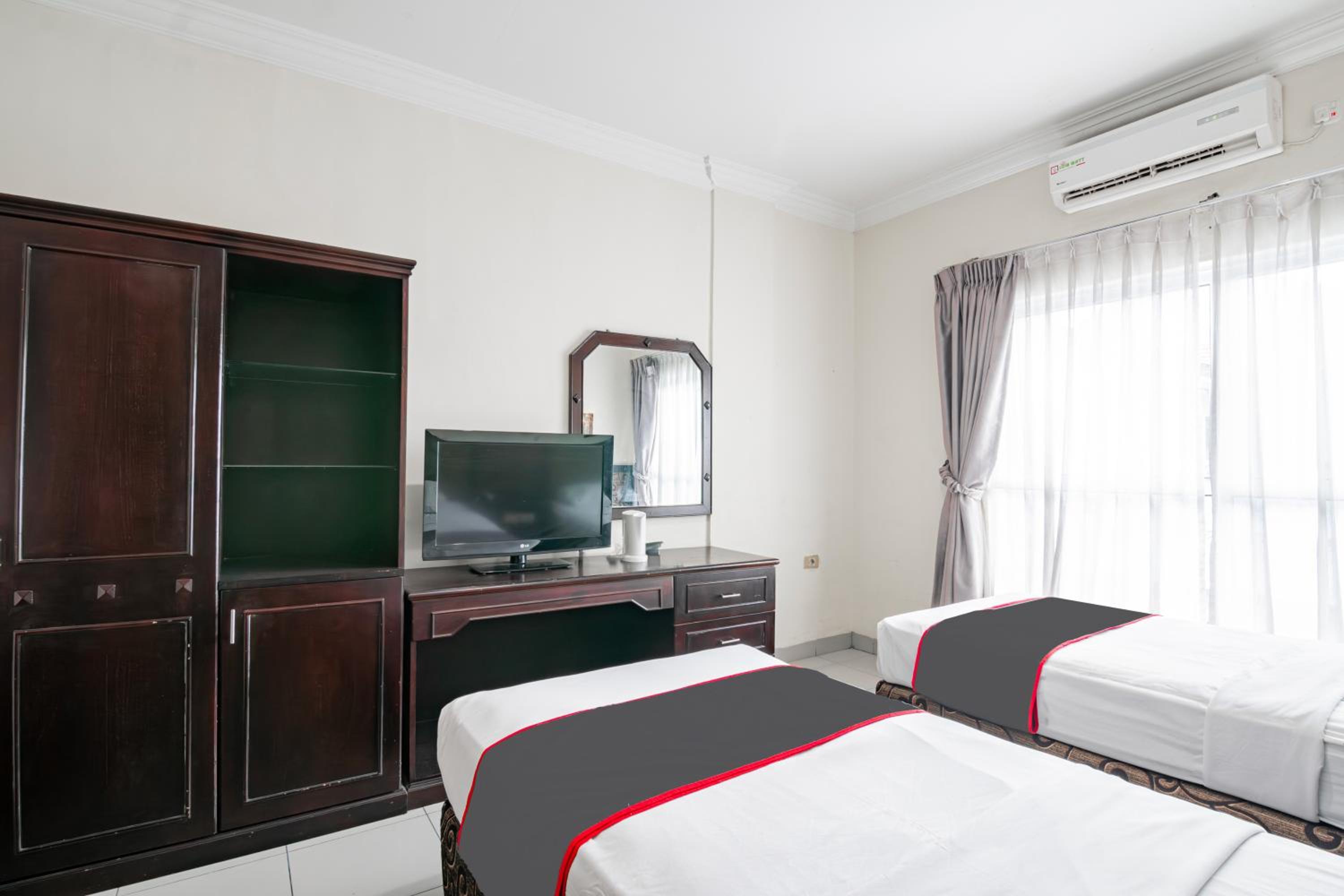 Delxue Twin Room photo 2