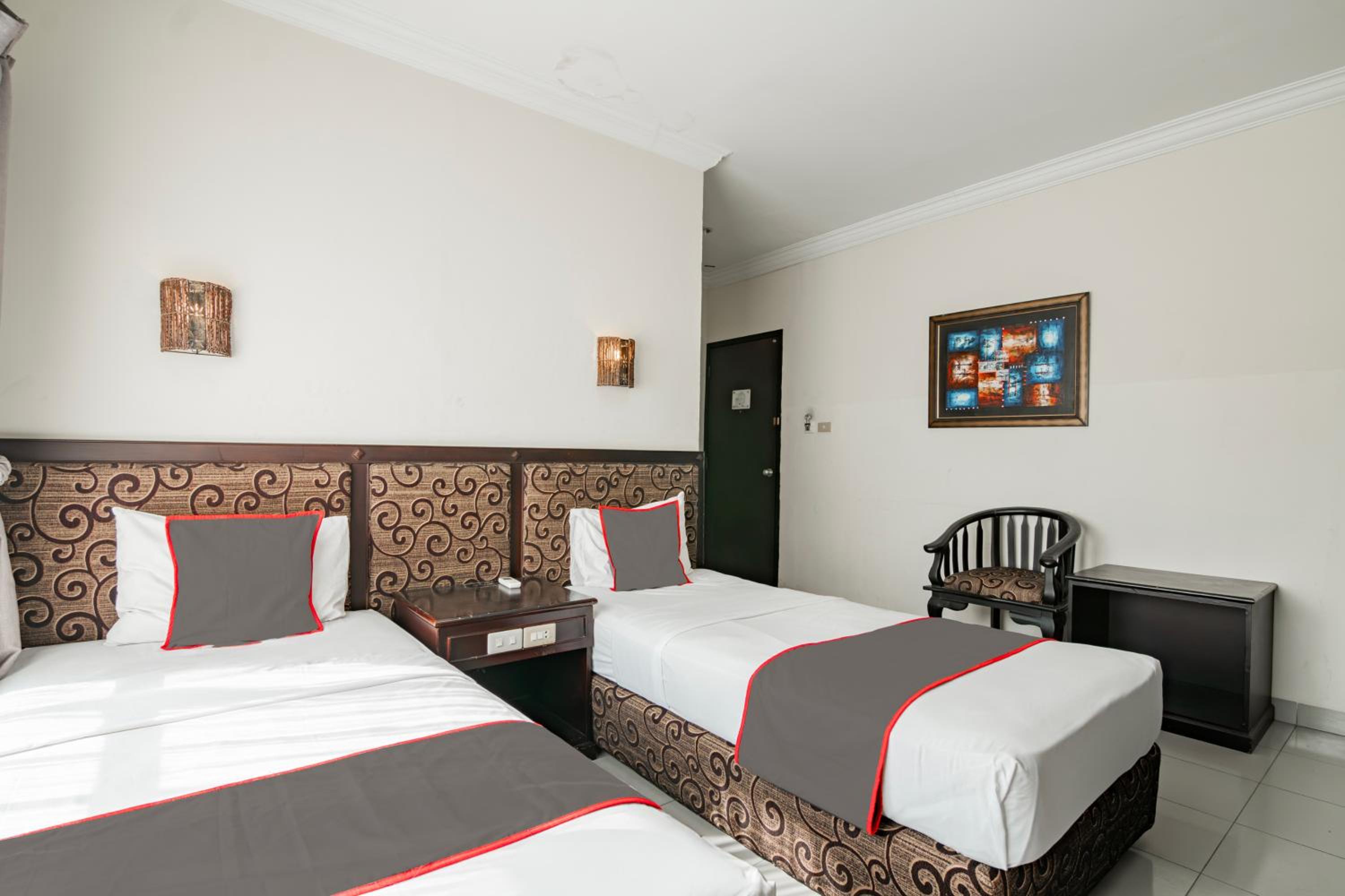 Delxue Twin Room photo 3