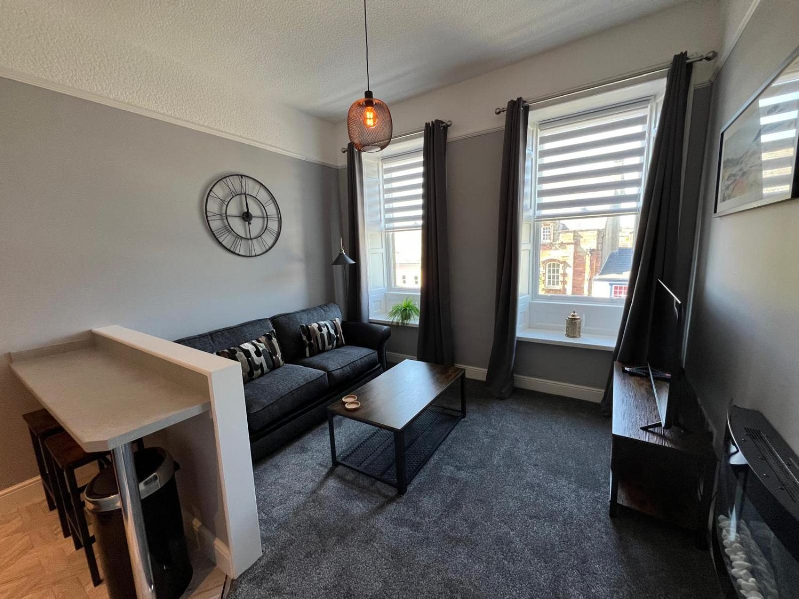 Apartment photo 3