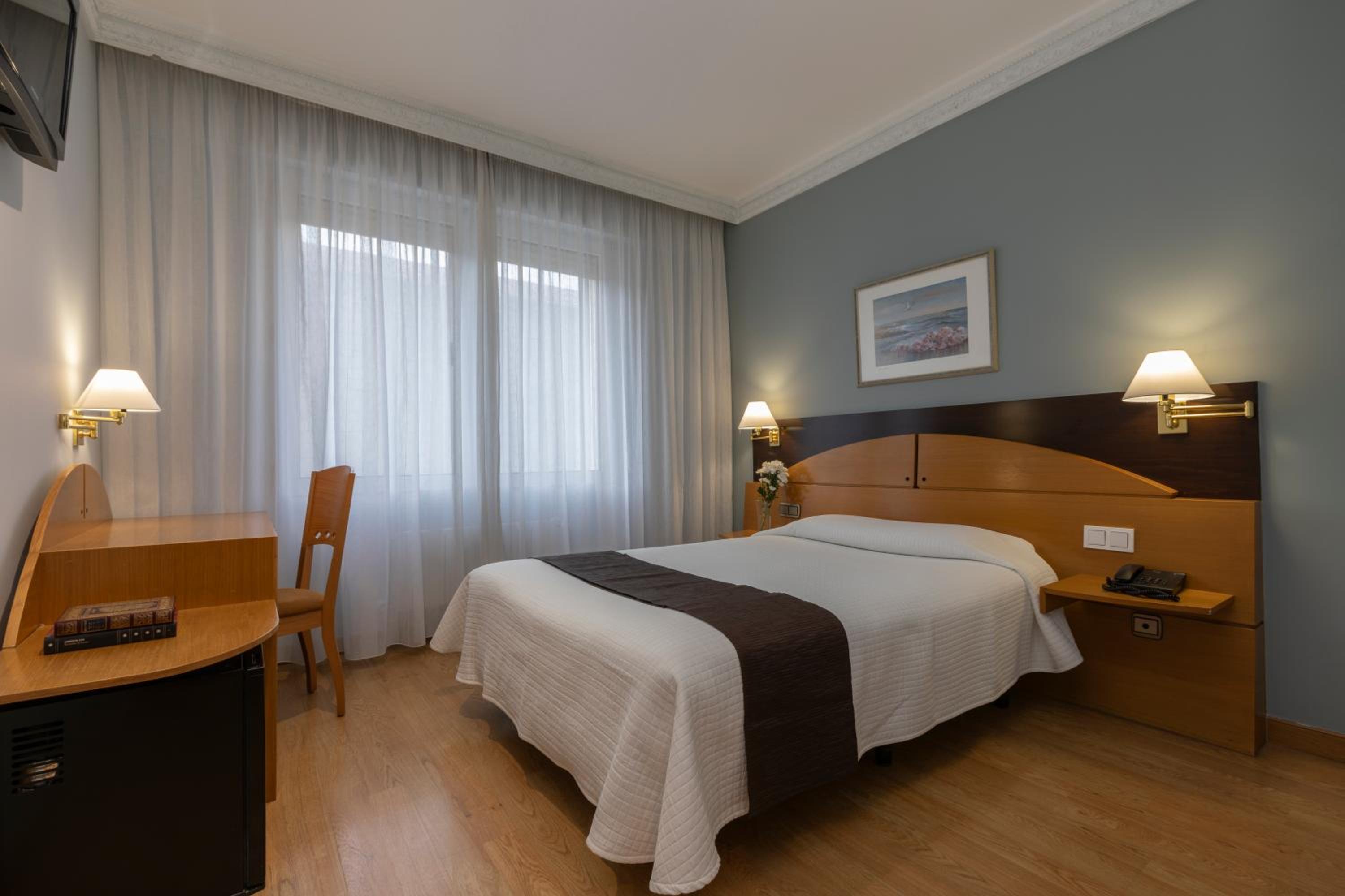 Single Room - Photo 3