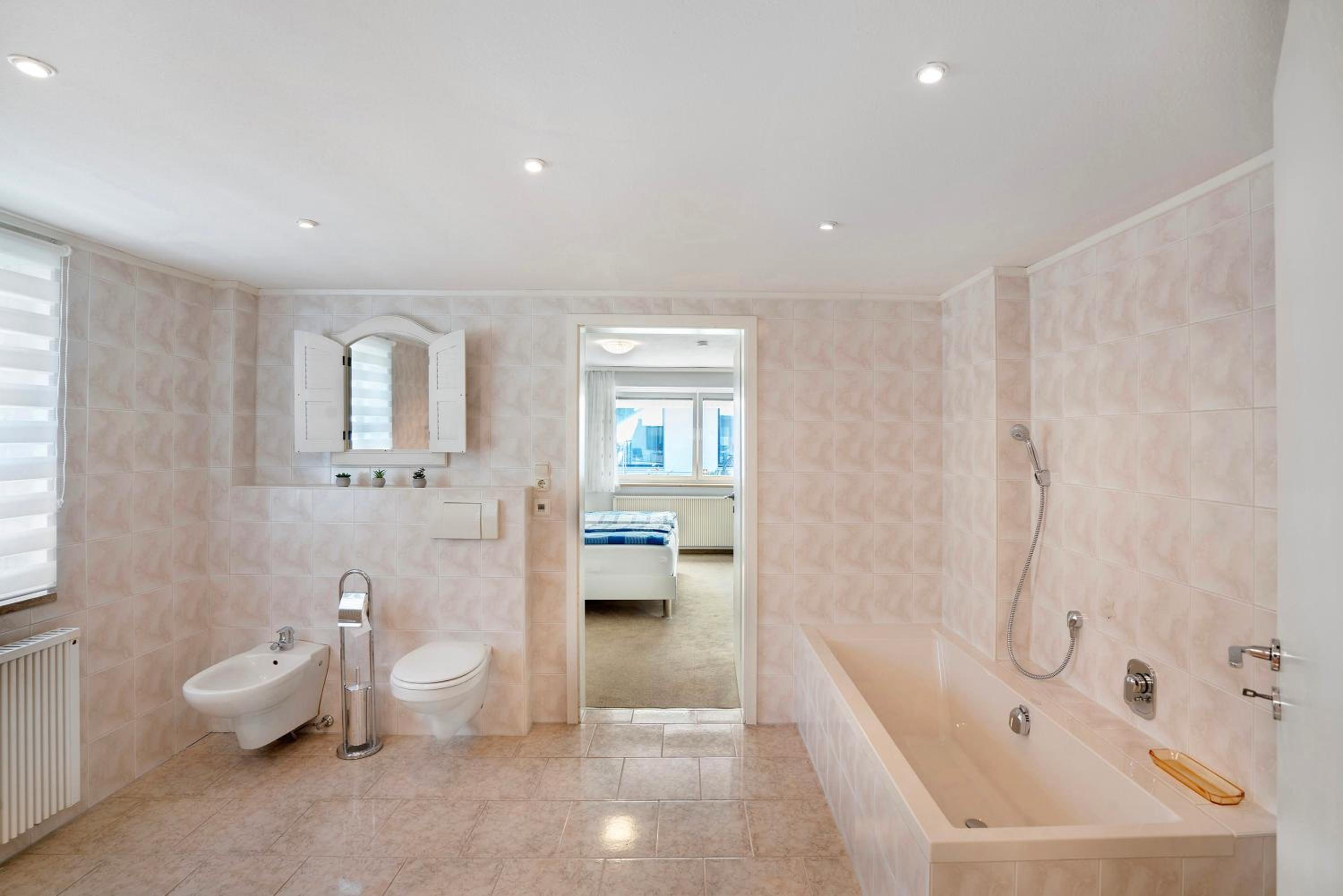 Two-Bedroom Deluxe Apartment with Garden View photo 2
