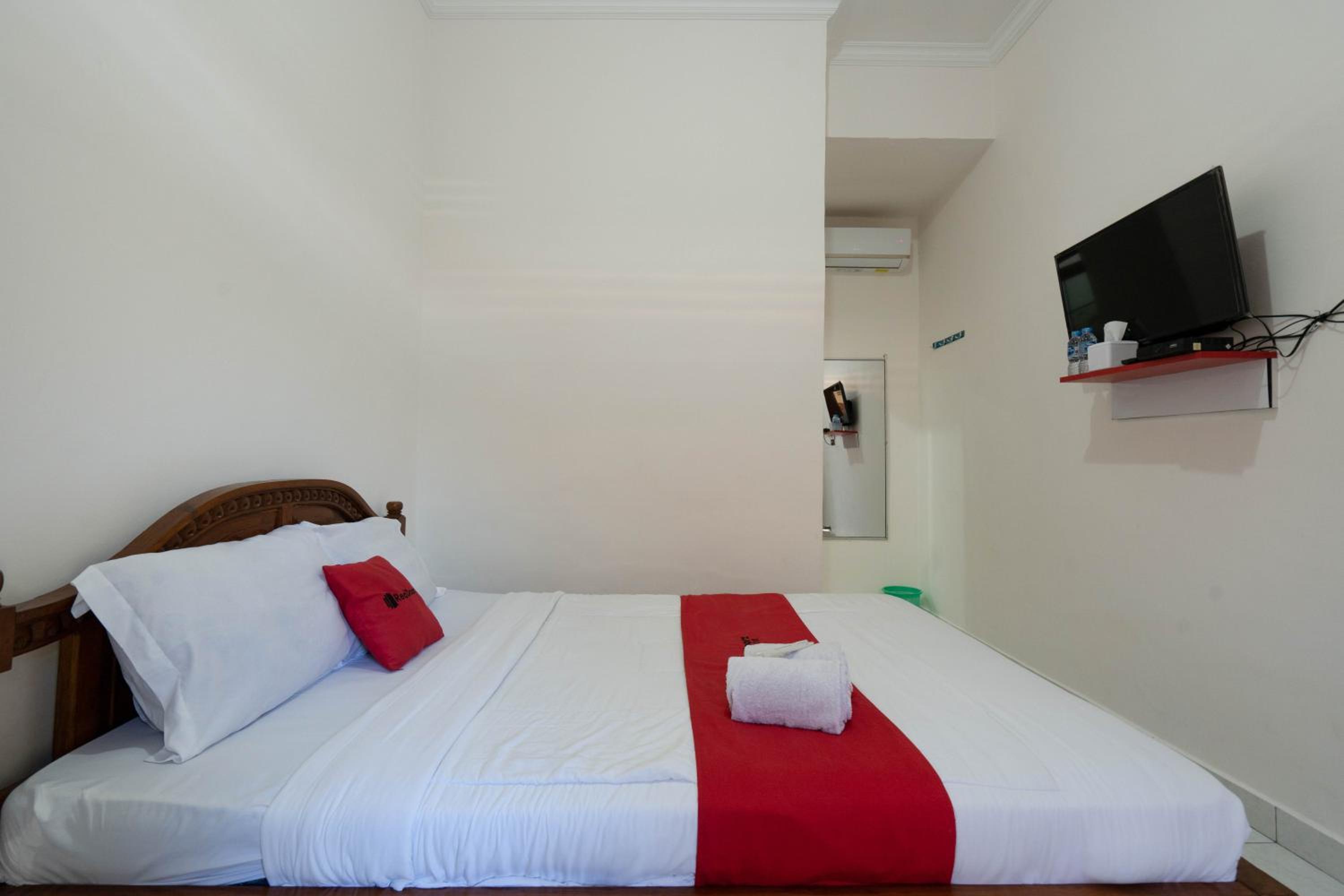 Double Room - Photo 9