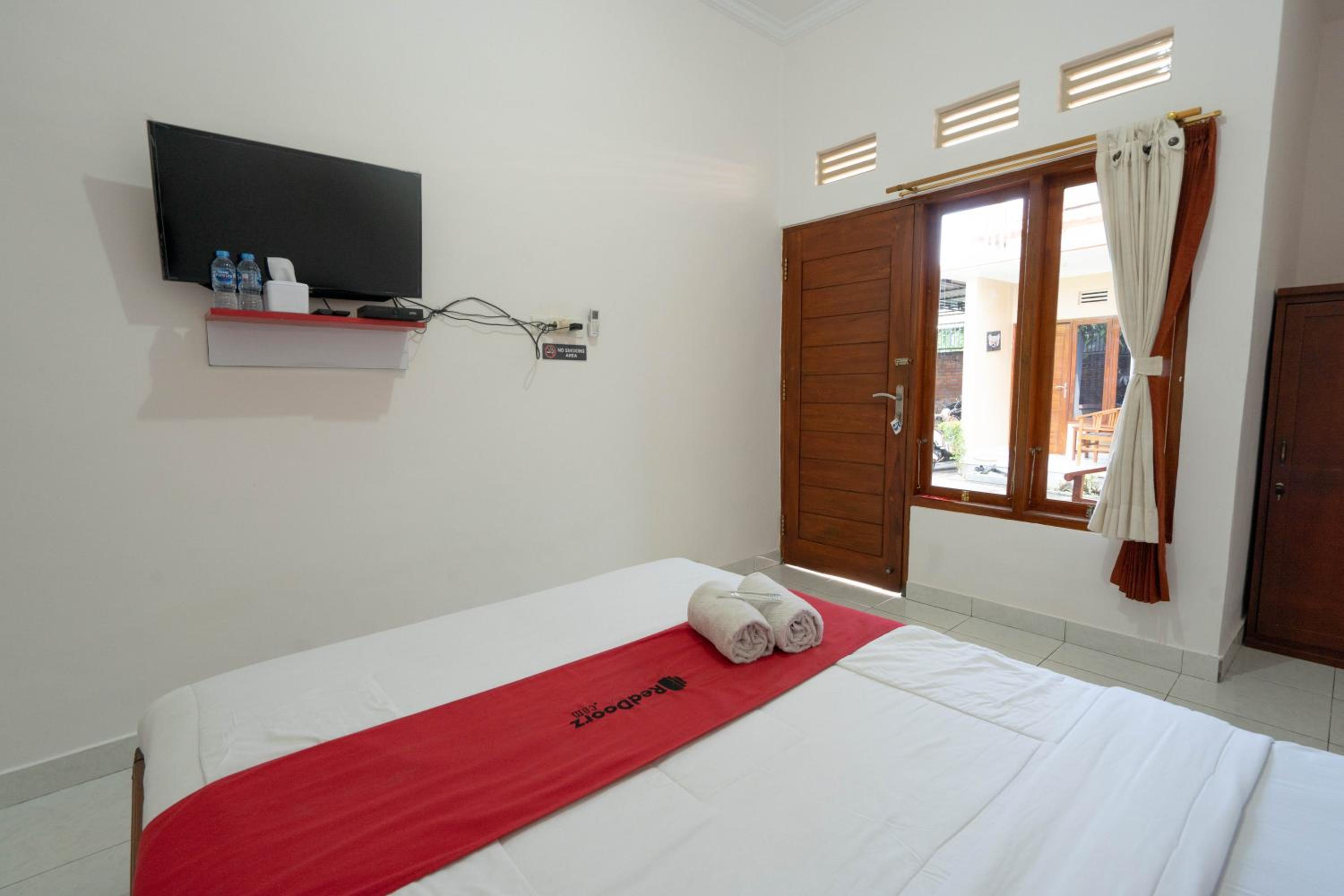 Double Room - Photo 7