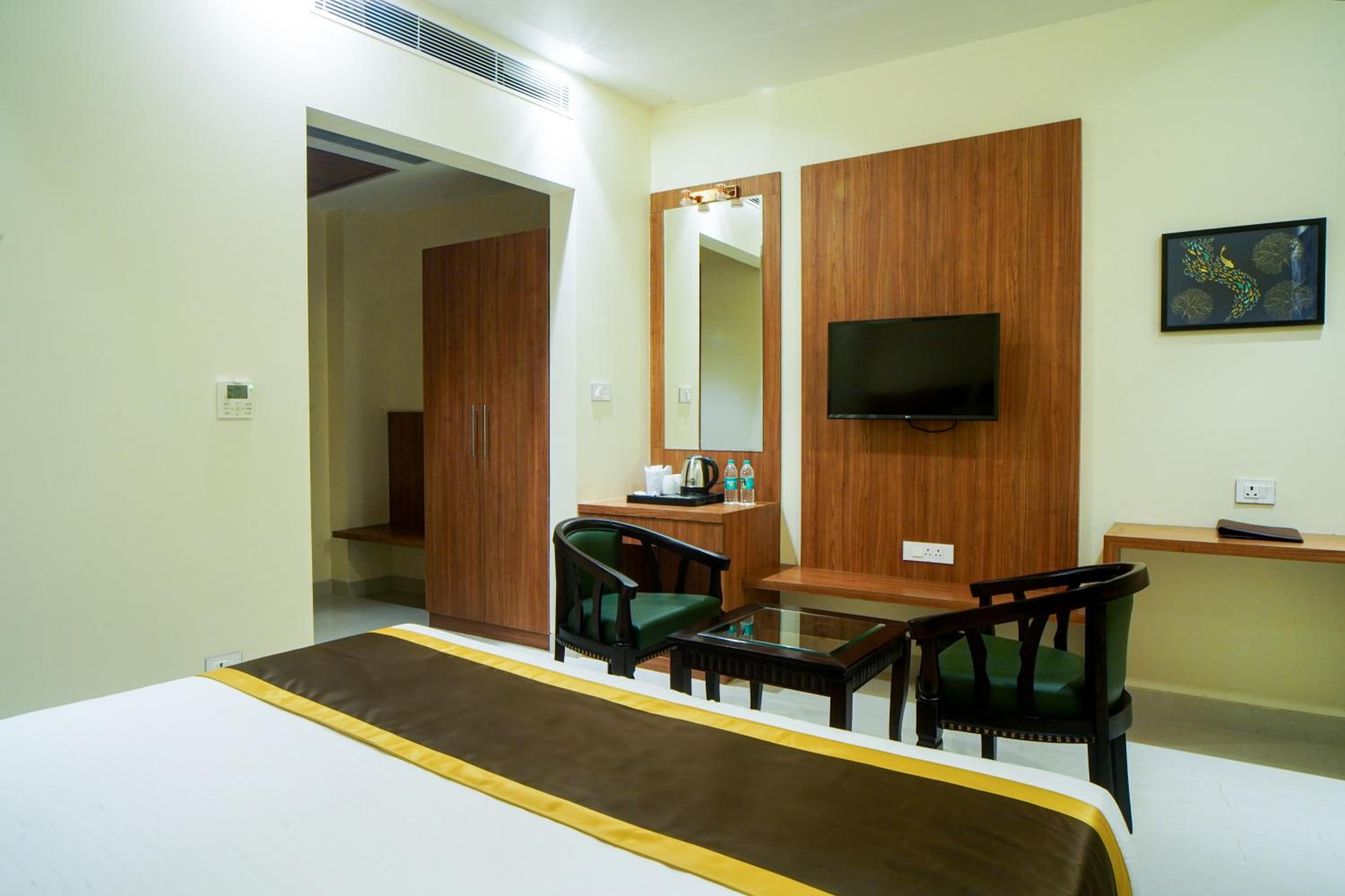 Suite With City View