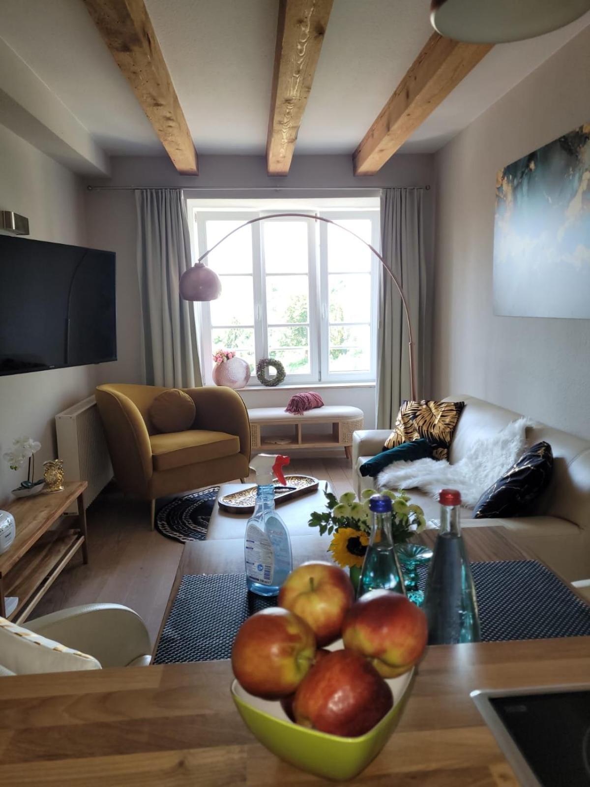 One-Bedroom Apartment with View photo 1