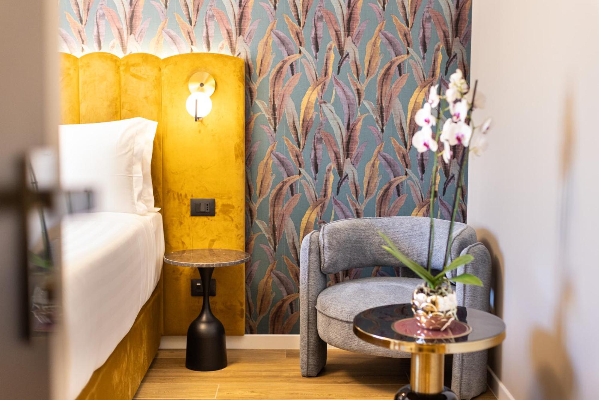 Deluxe Double Room with Balcony photo 1