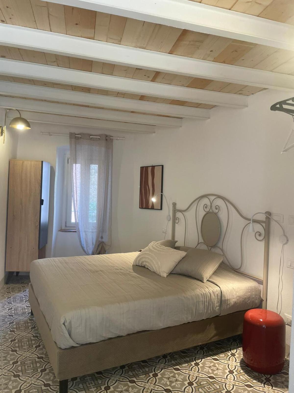 One-Bedroom Apartment With Sea View photo 2