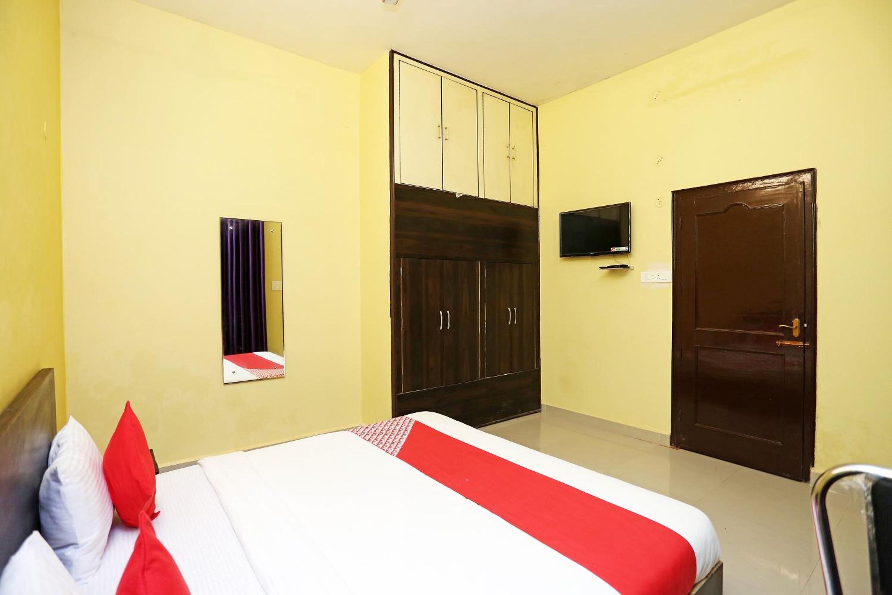 Deluxe Double Room photo 3