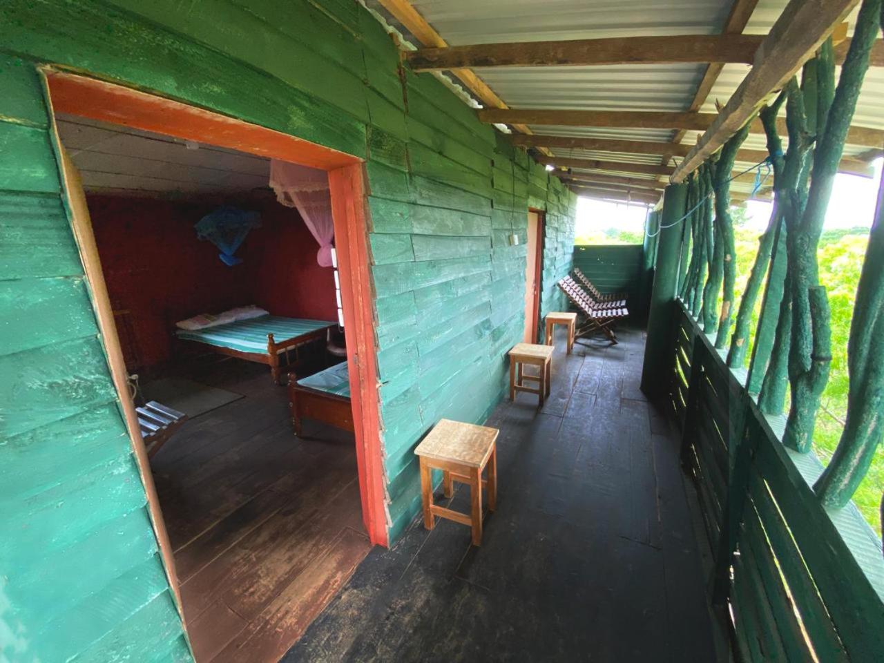 Family Room With Balcony photo 3
