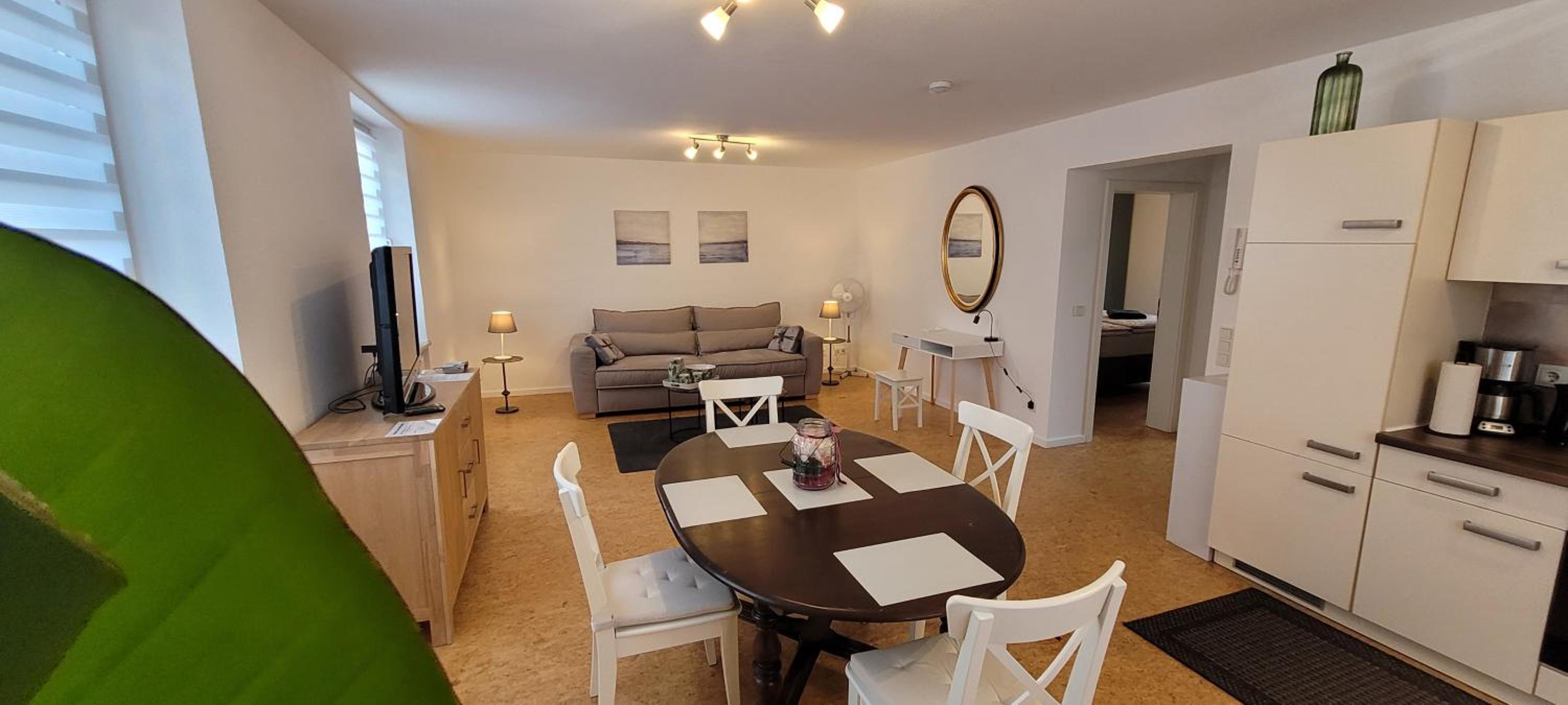 One-Bedroom Apartment with Balcony and City View photo 2
