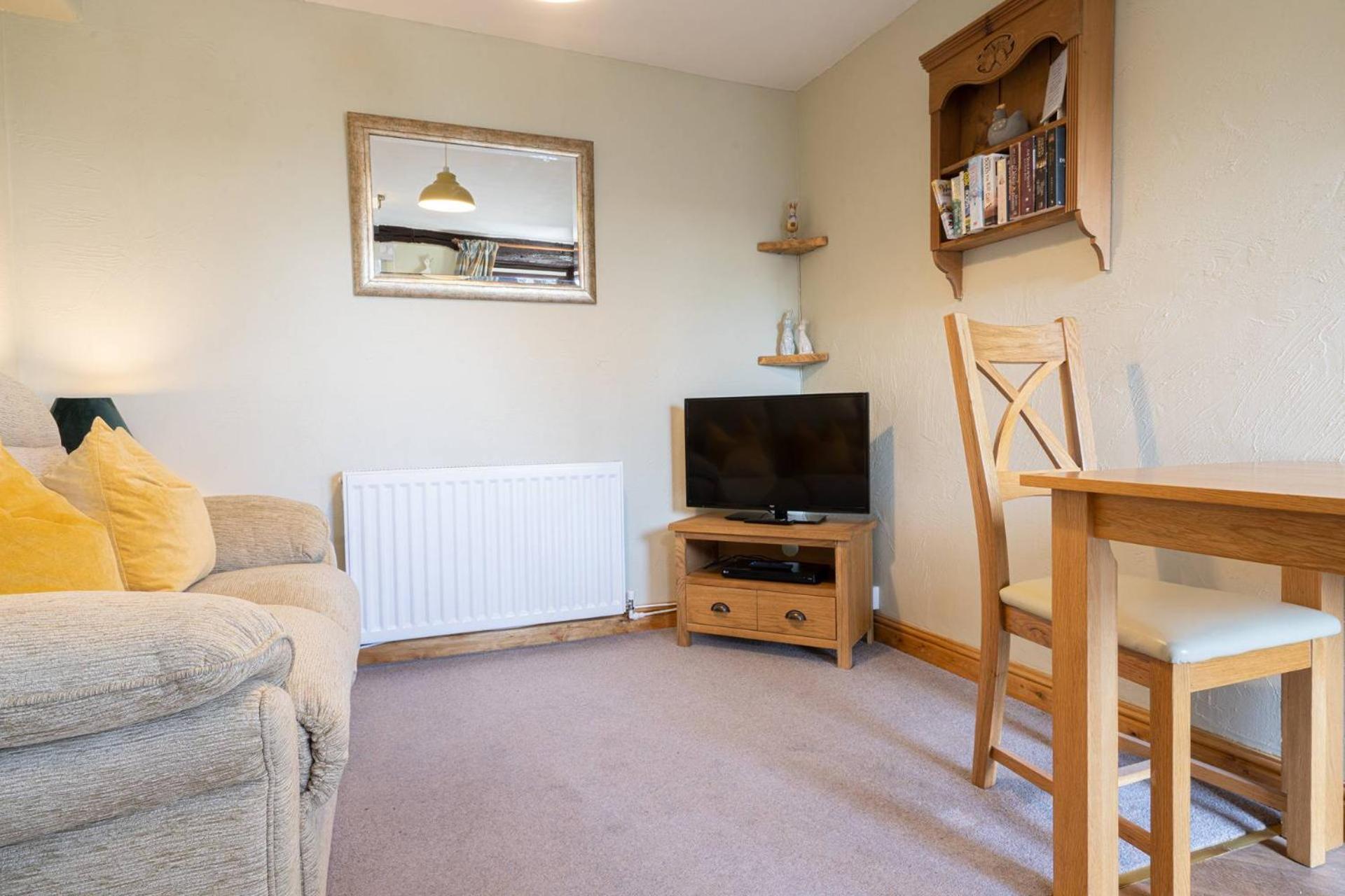 One-Bedroom Cottage - Honeysuckle photo 1