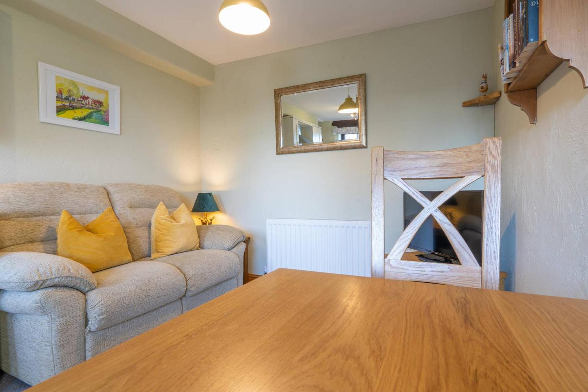 One-Bedroom Cottage - Honeysuckle photo 2