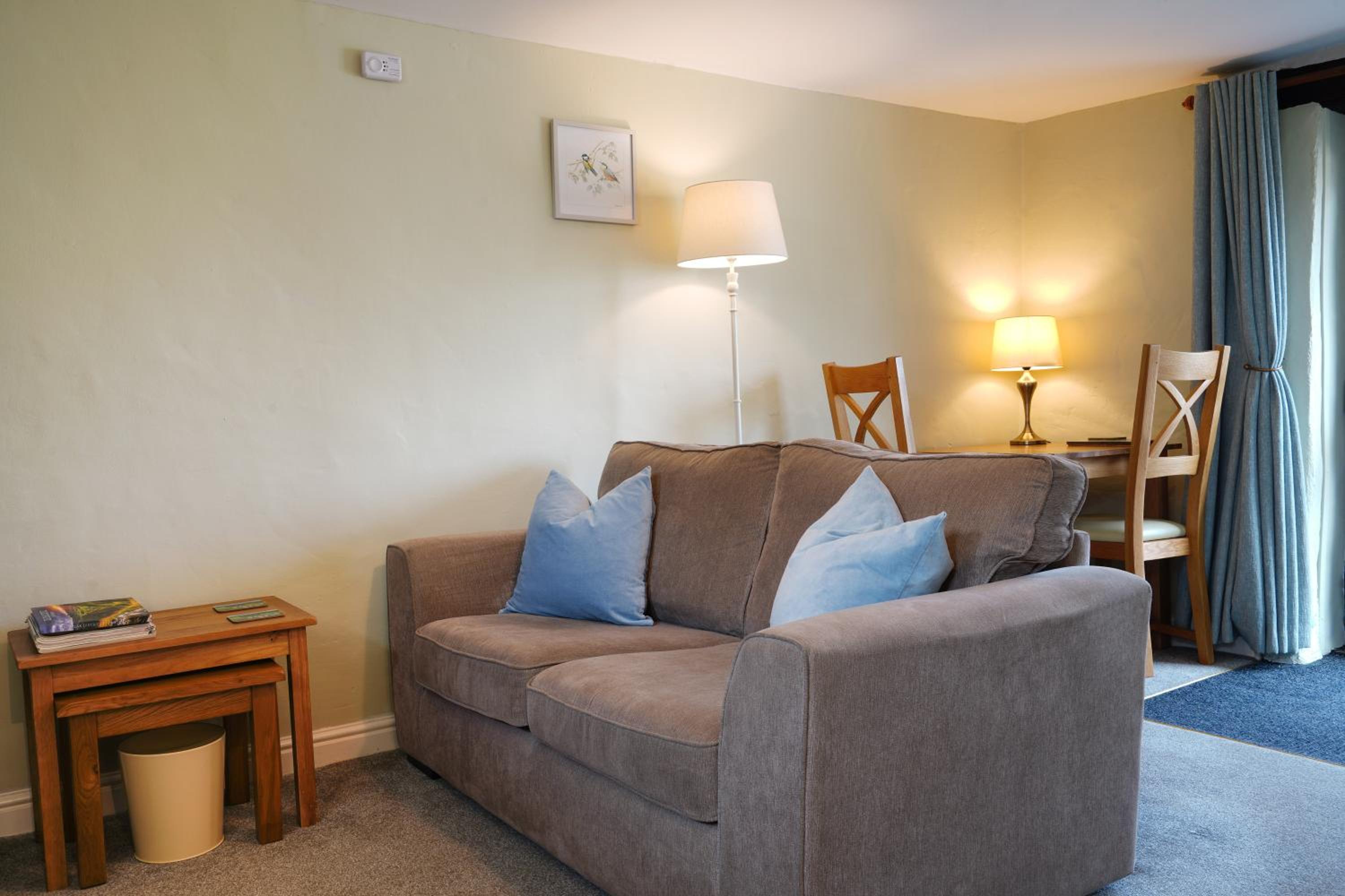 One-Bedroom Cottage - Shippon photo 1