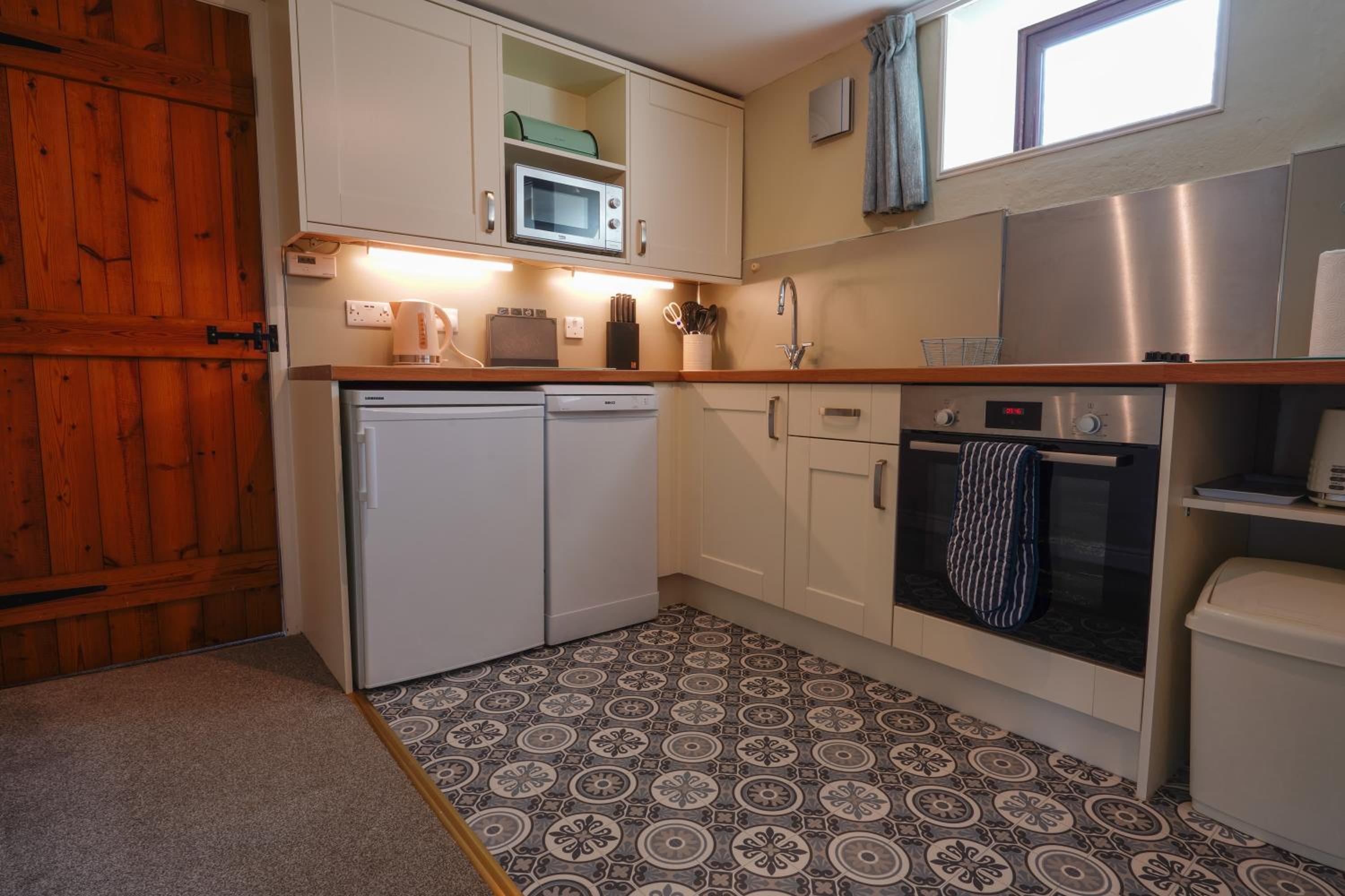 One-Bedroom Cottage - Shippon photo 2