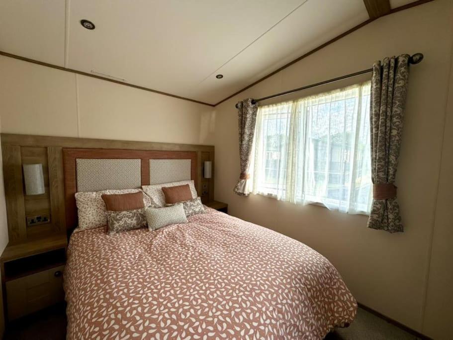 Two-Bedroom House photo 3