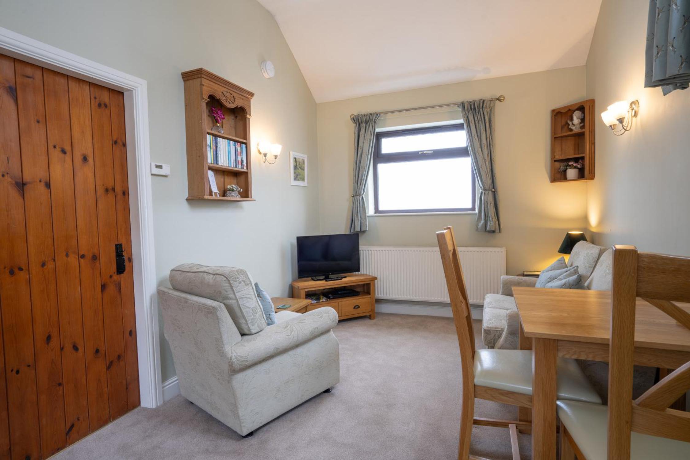 One-Bedroom Cottage - Dove photo 1