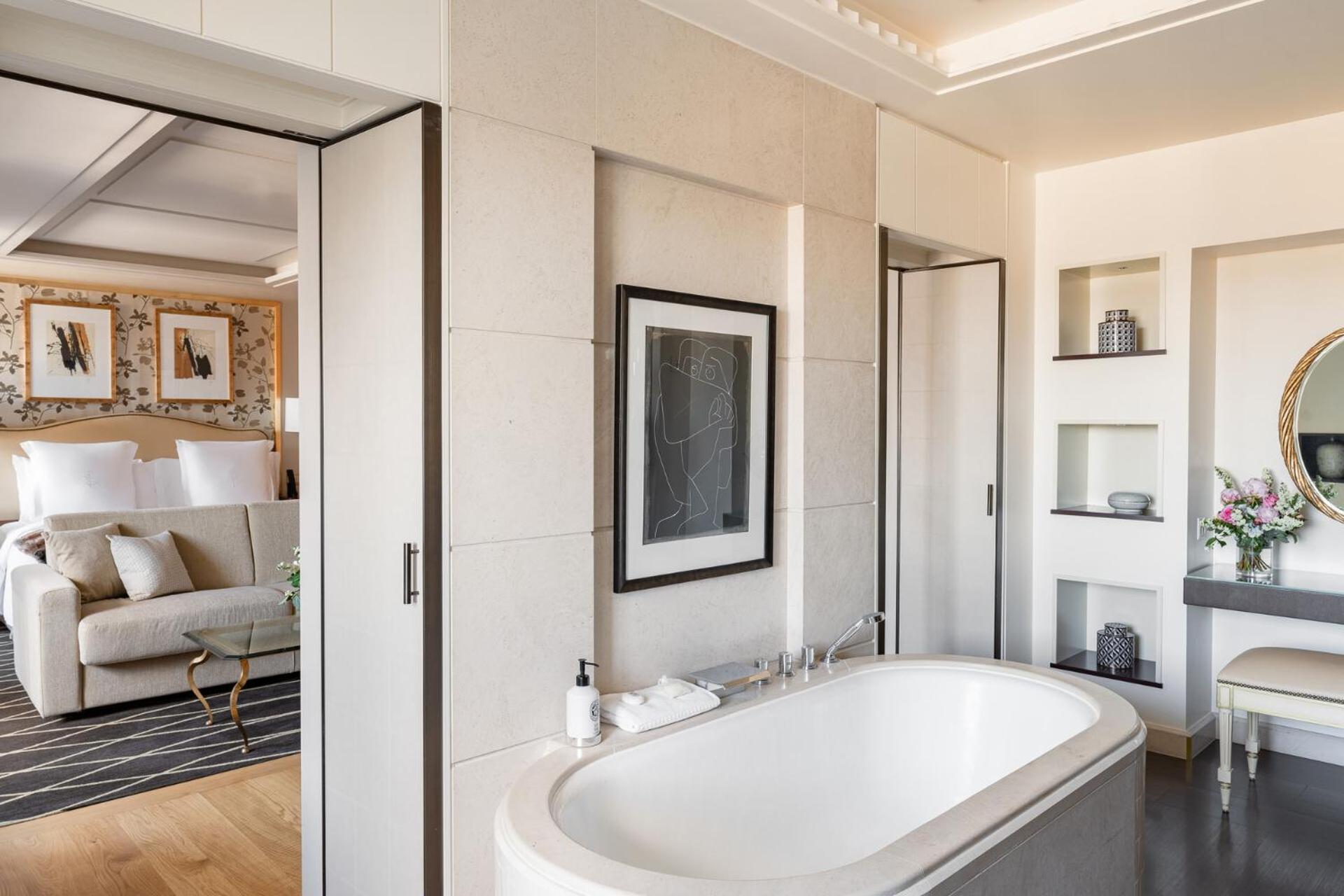 Loft Suite Two Twin Beds