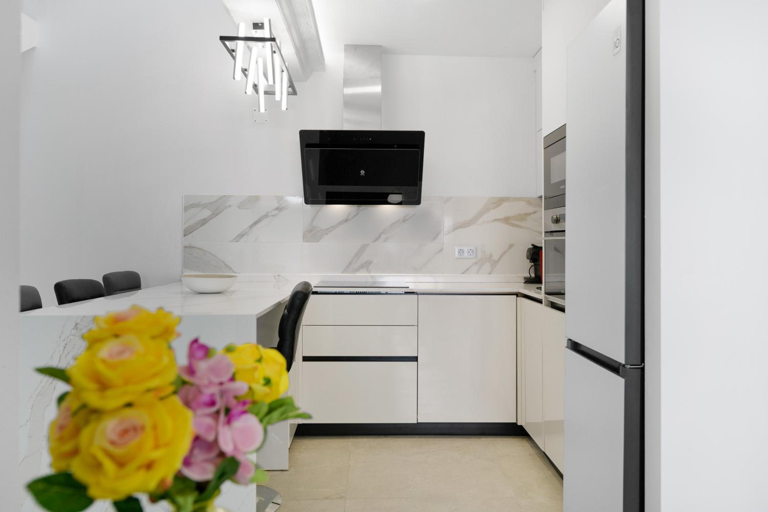 Three-Bedroom Premium Apartment with Balcony photo 3
