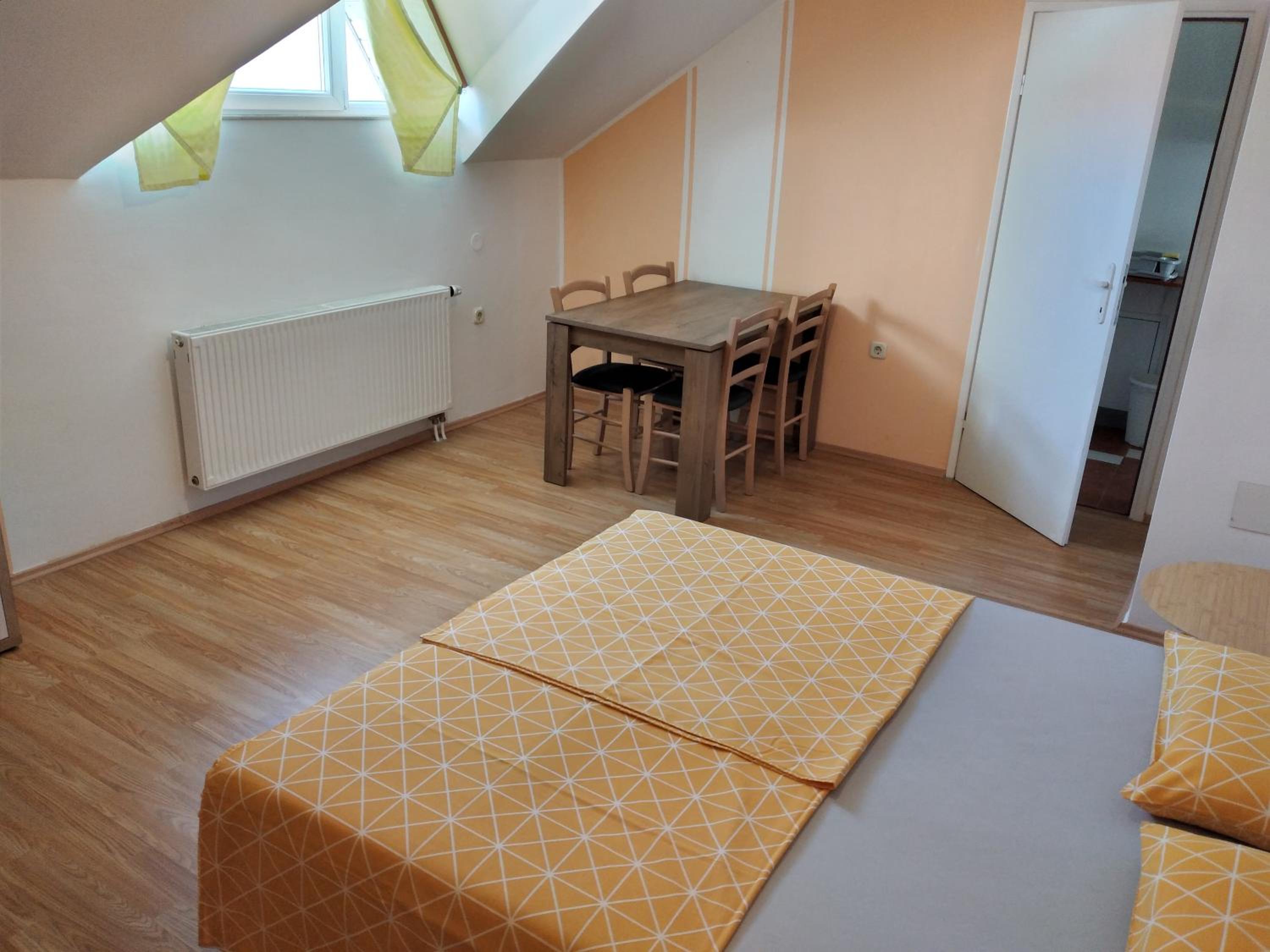 Apartment - Photo 38