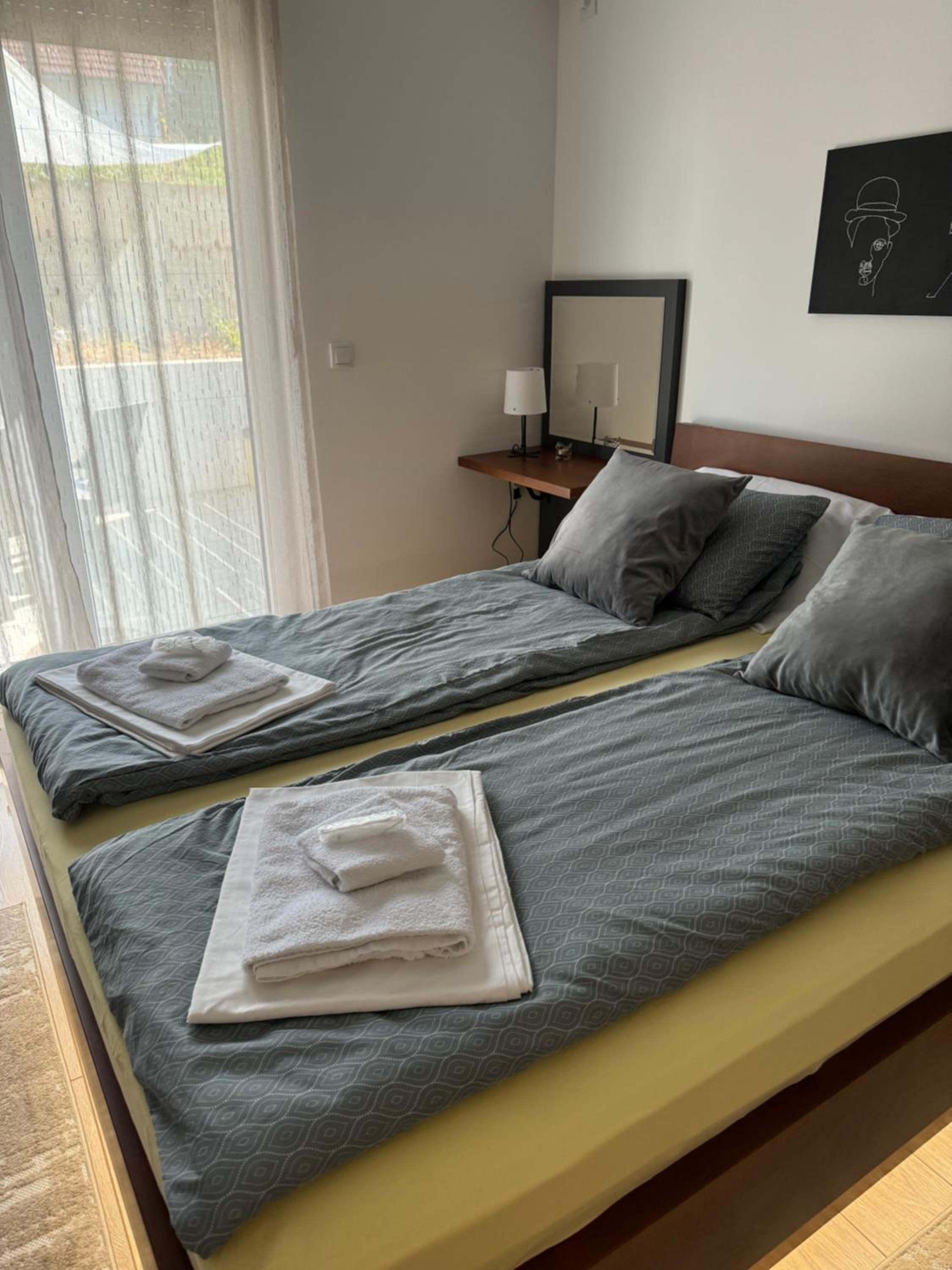 One-Bedroom Apartment photo 2