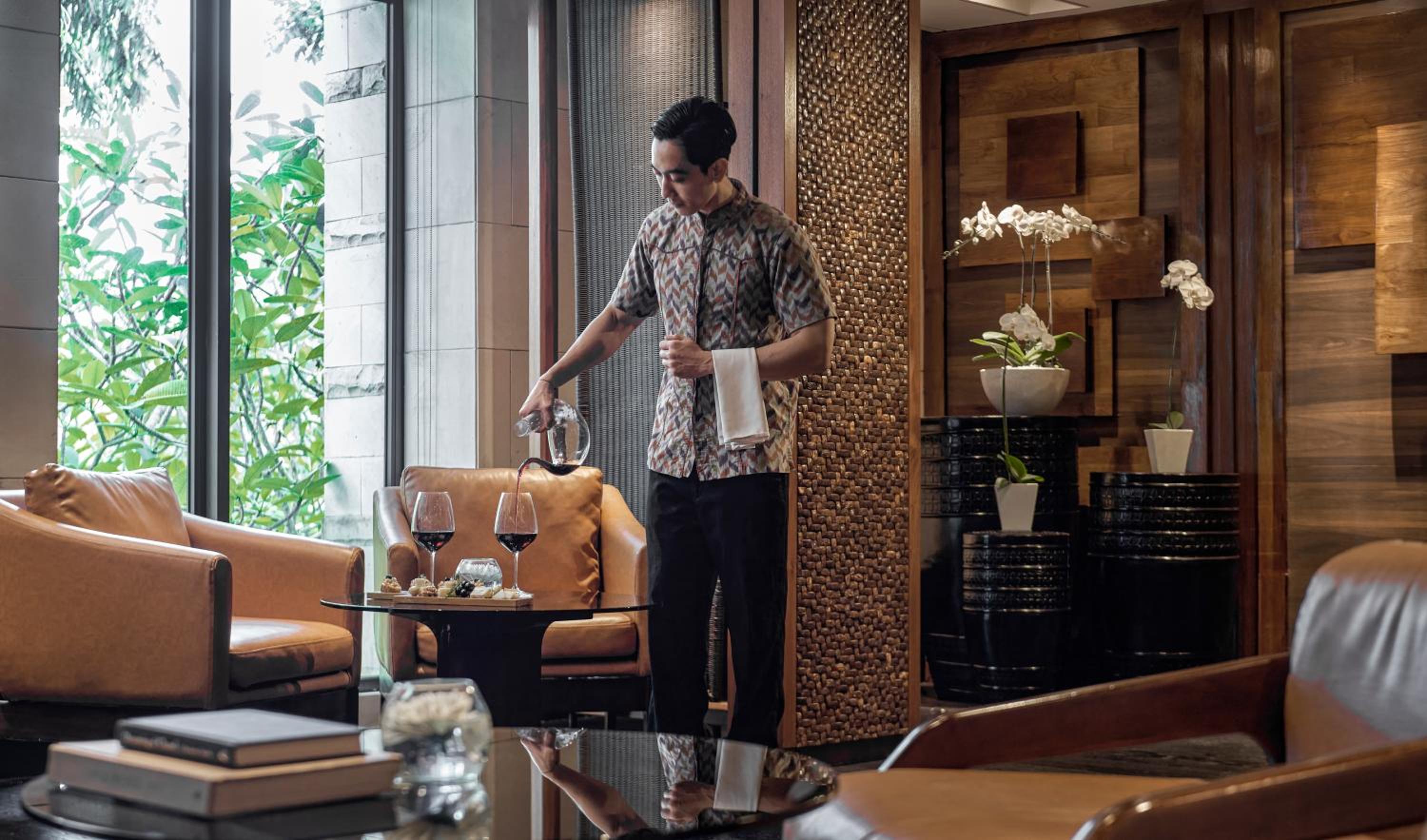Luxury  King Club Millésime Room with Pool Access - Photo 3