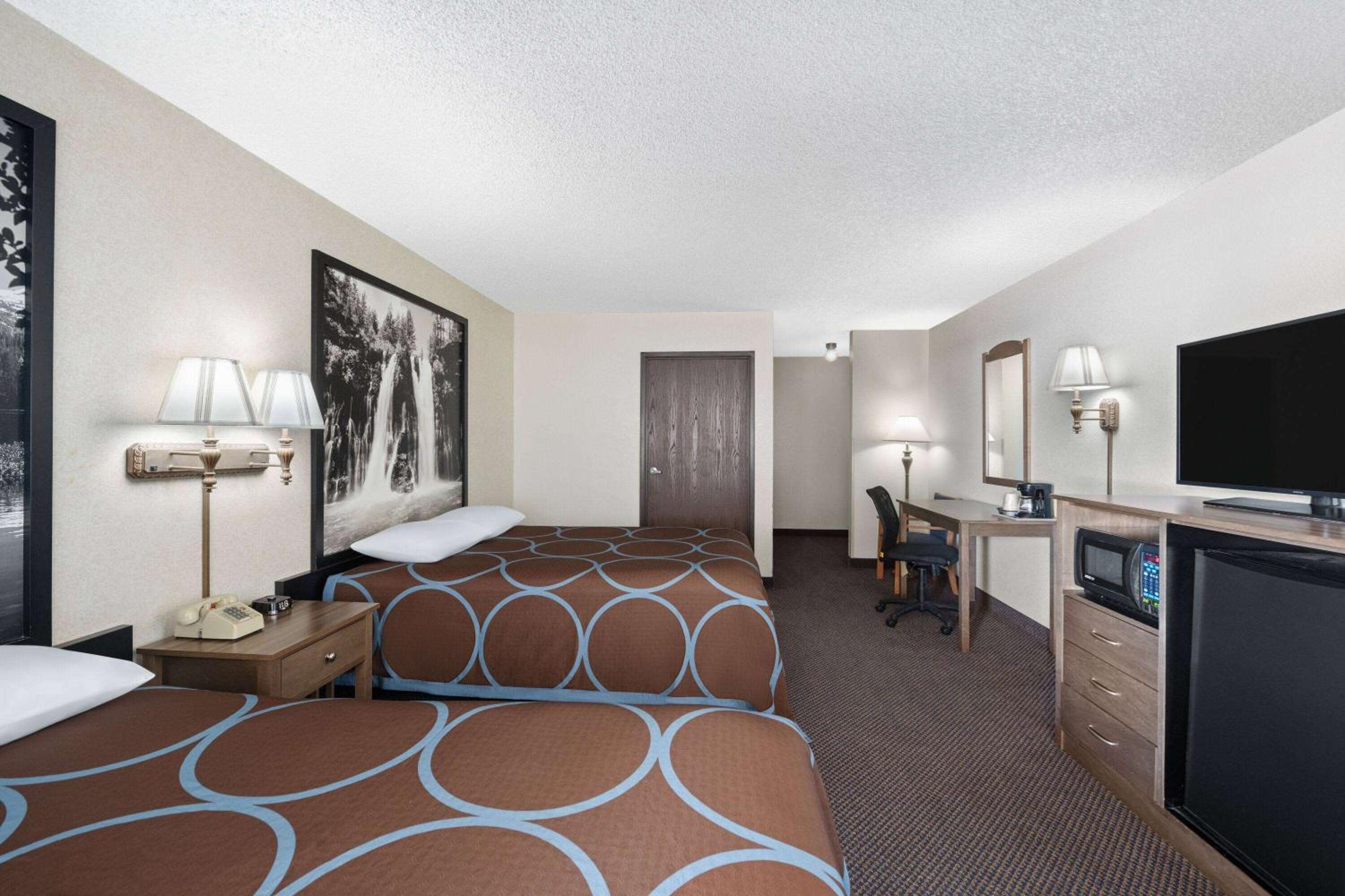 Queen Room with Two Queen Beds and Mobility/Hearing Access - Non-Smoking