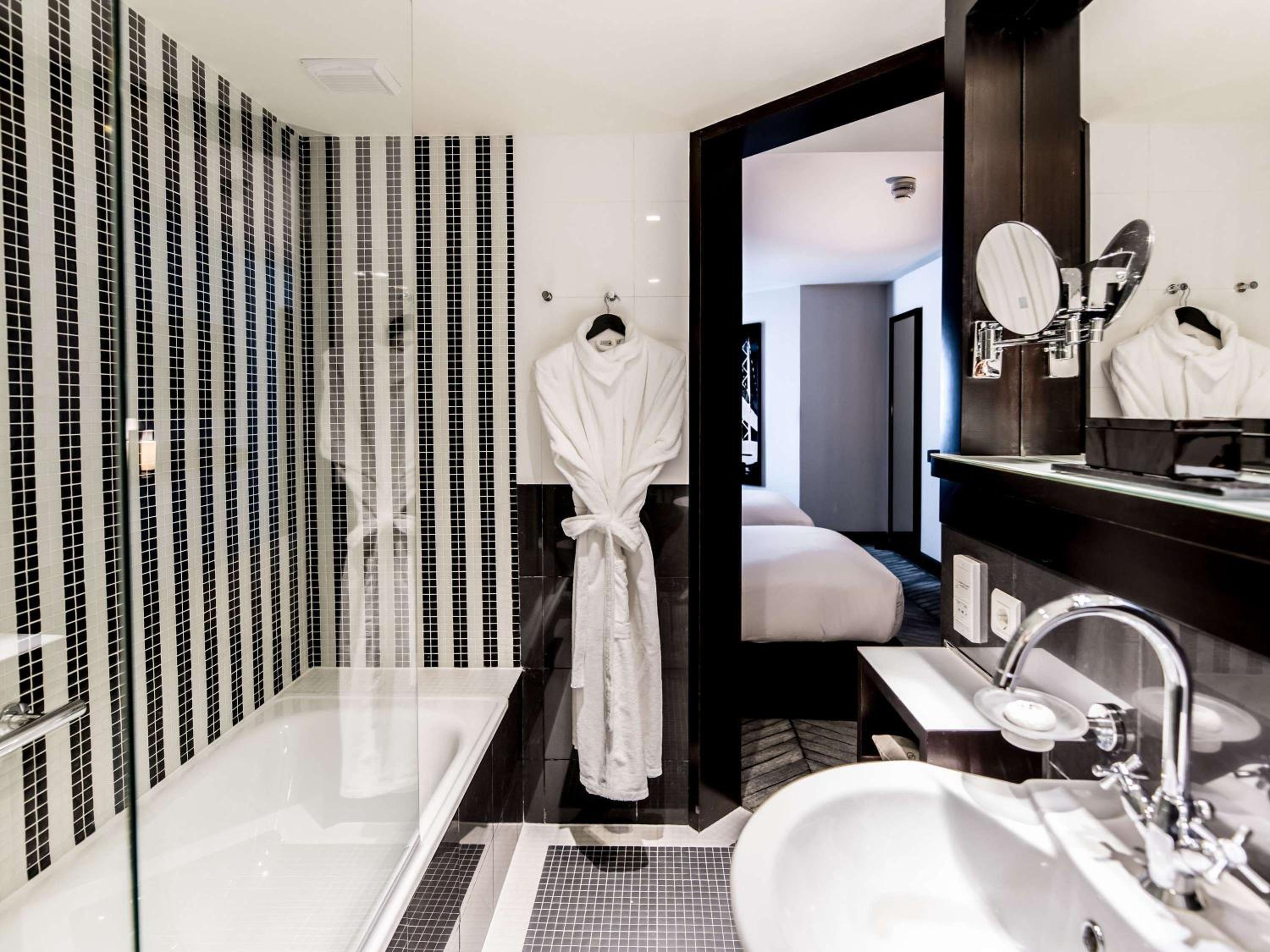 Superior Double Room with King-size Bed - Photo 7