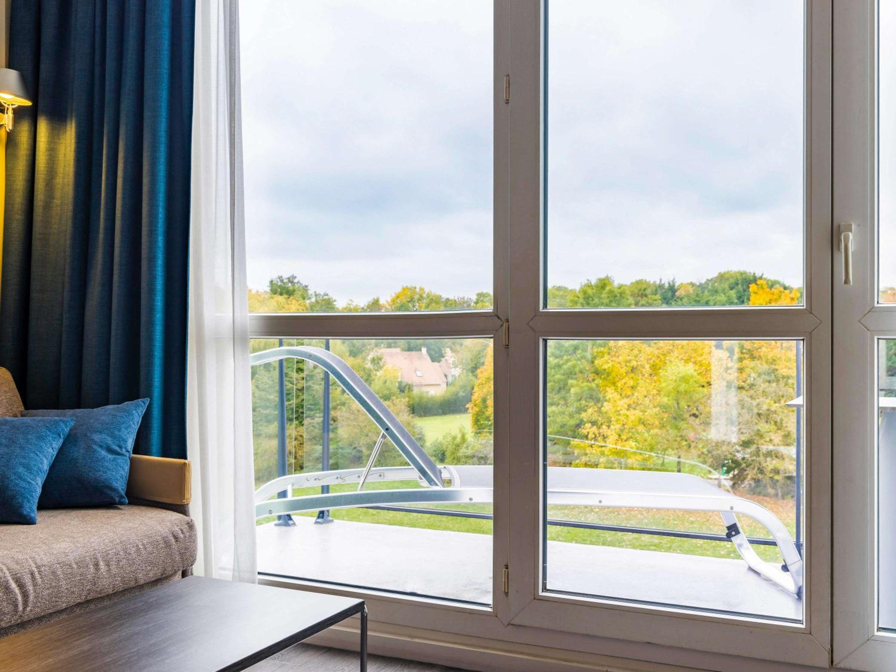 Standard Double Room with Sofa Bed and Balcony - Photo 12