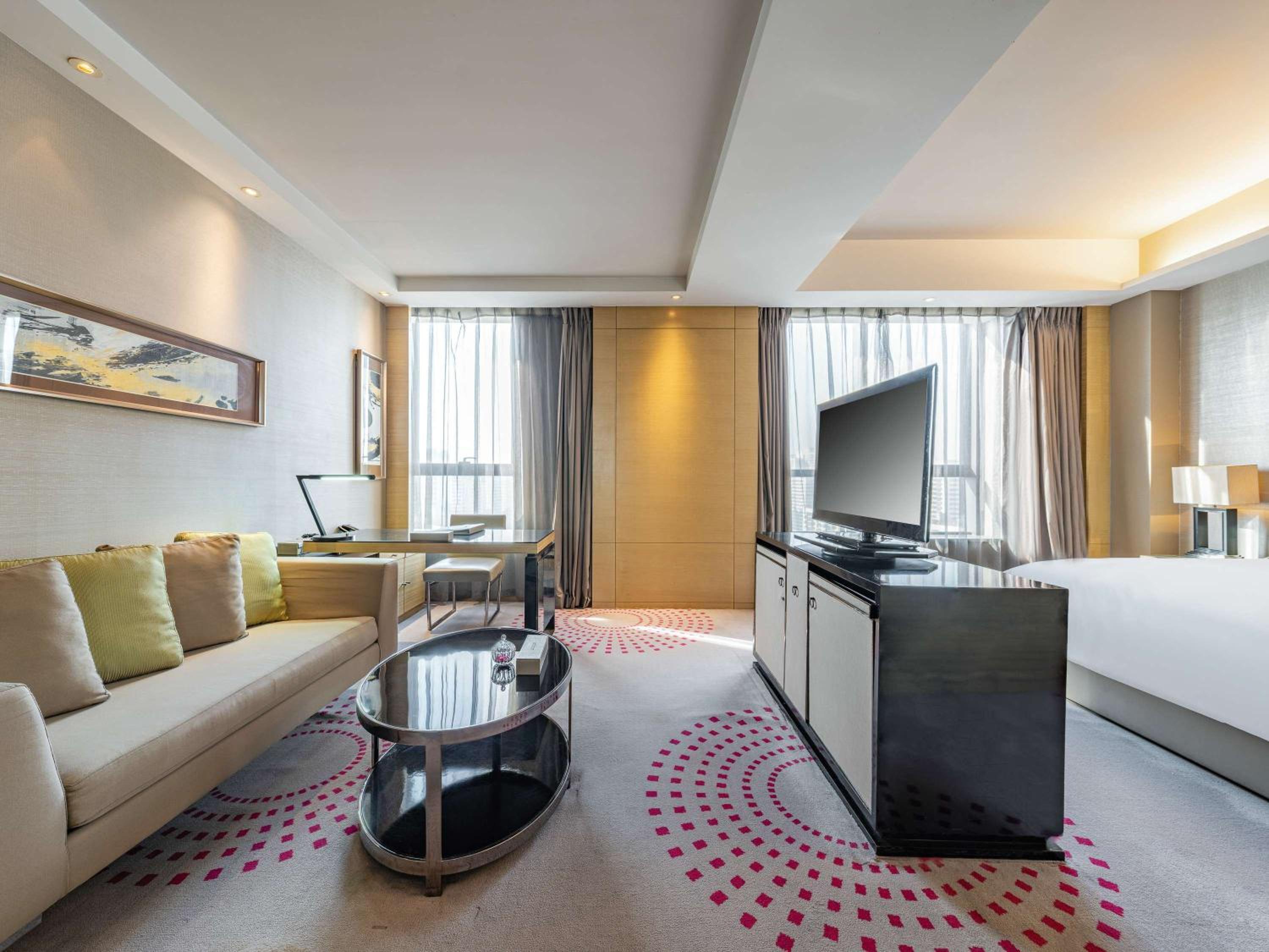 Deluxe King Room - Photo 1