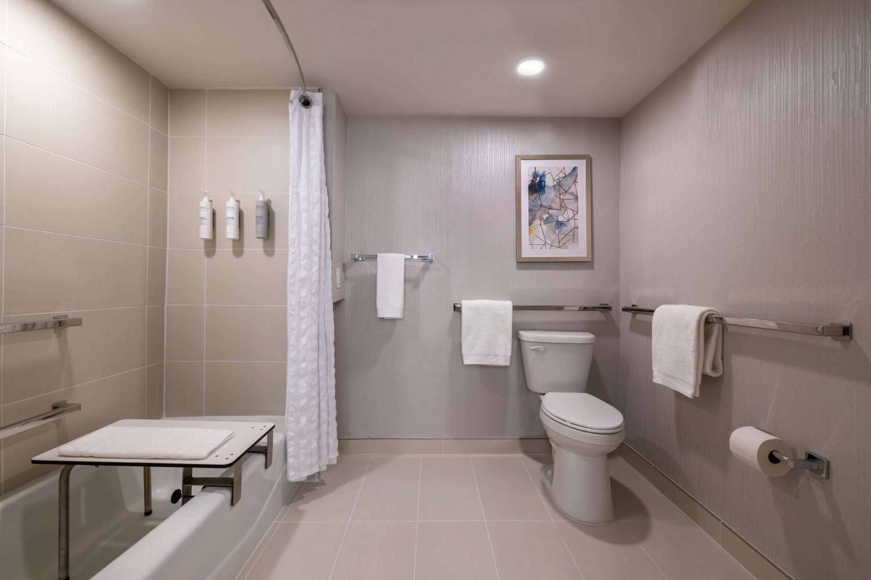 King Room - Mobility Access/Non-Smoking - Photo 2