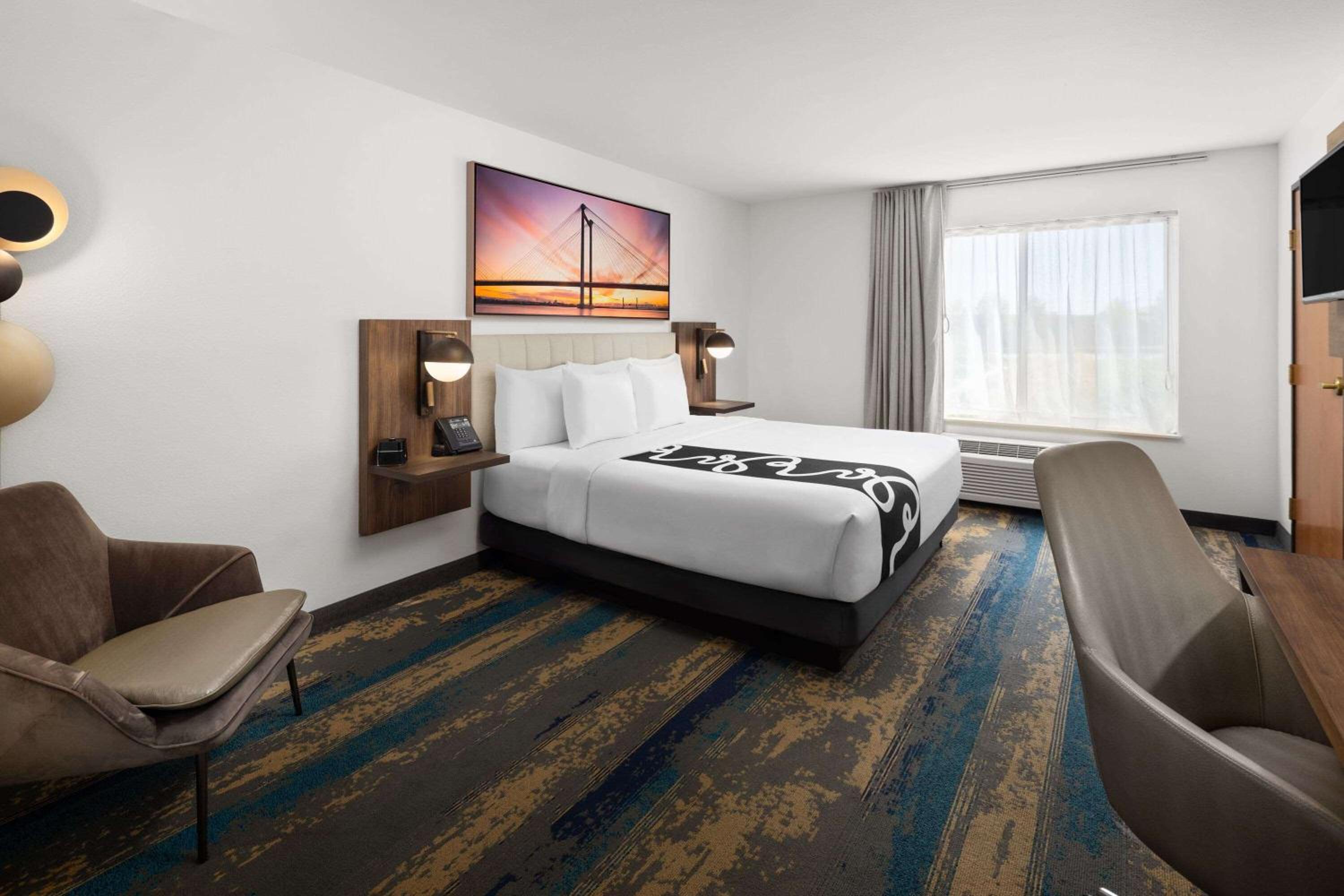 King Room - Disability Access - Photo 7