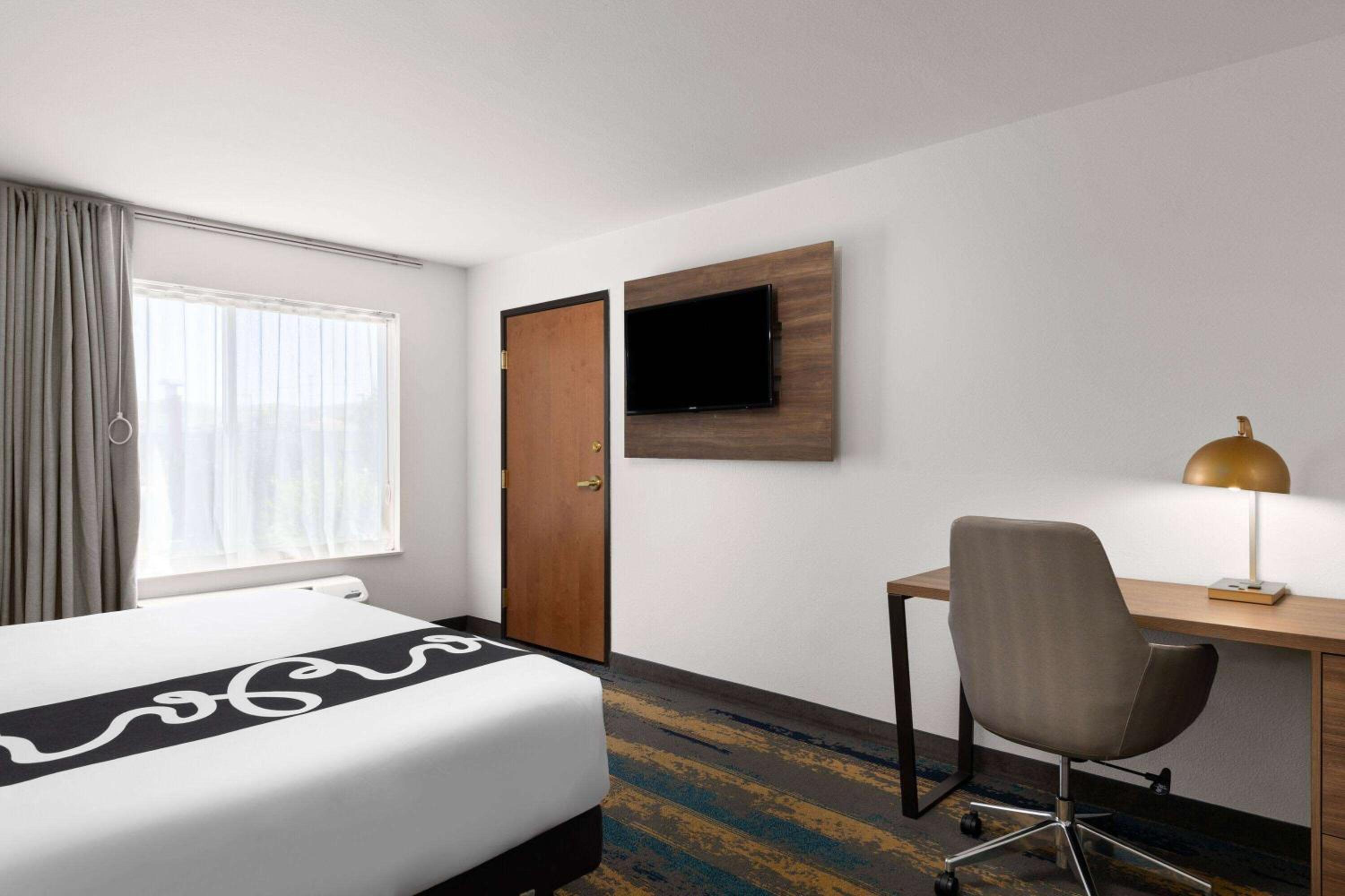 King Room - Disability Access - Photo 3