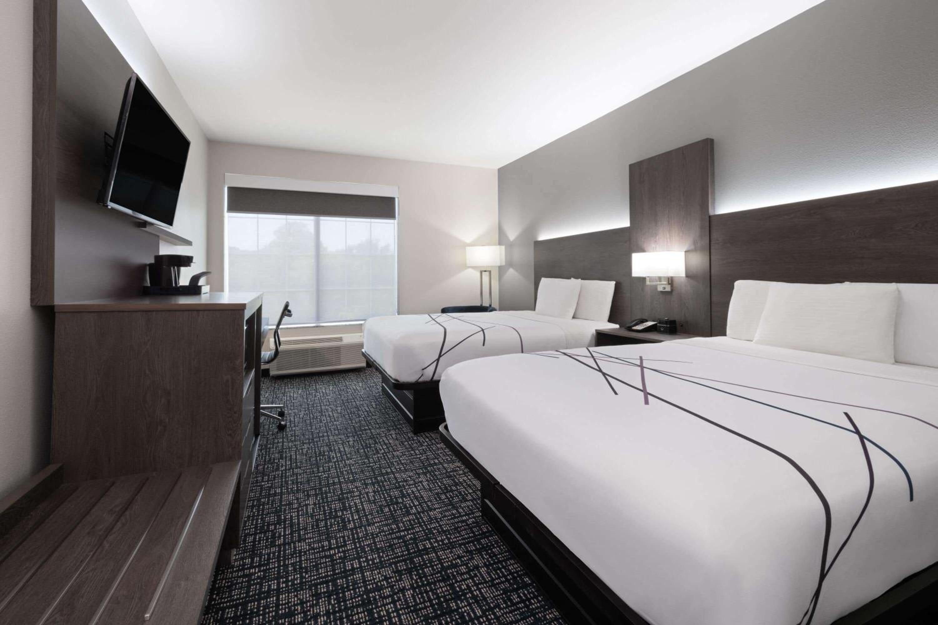 Deluxe Queen Room with Two Queen Beds