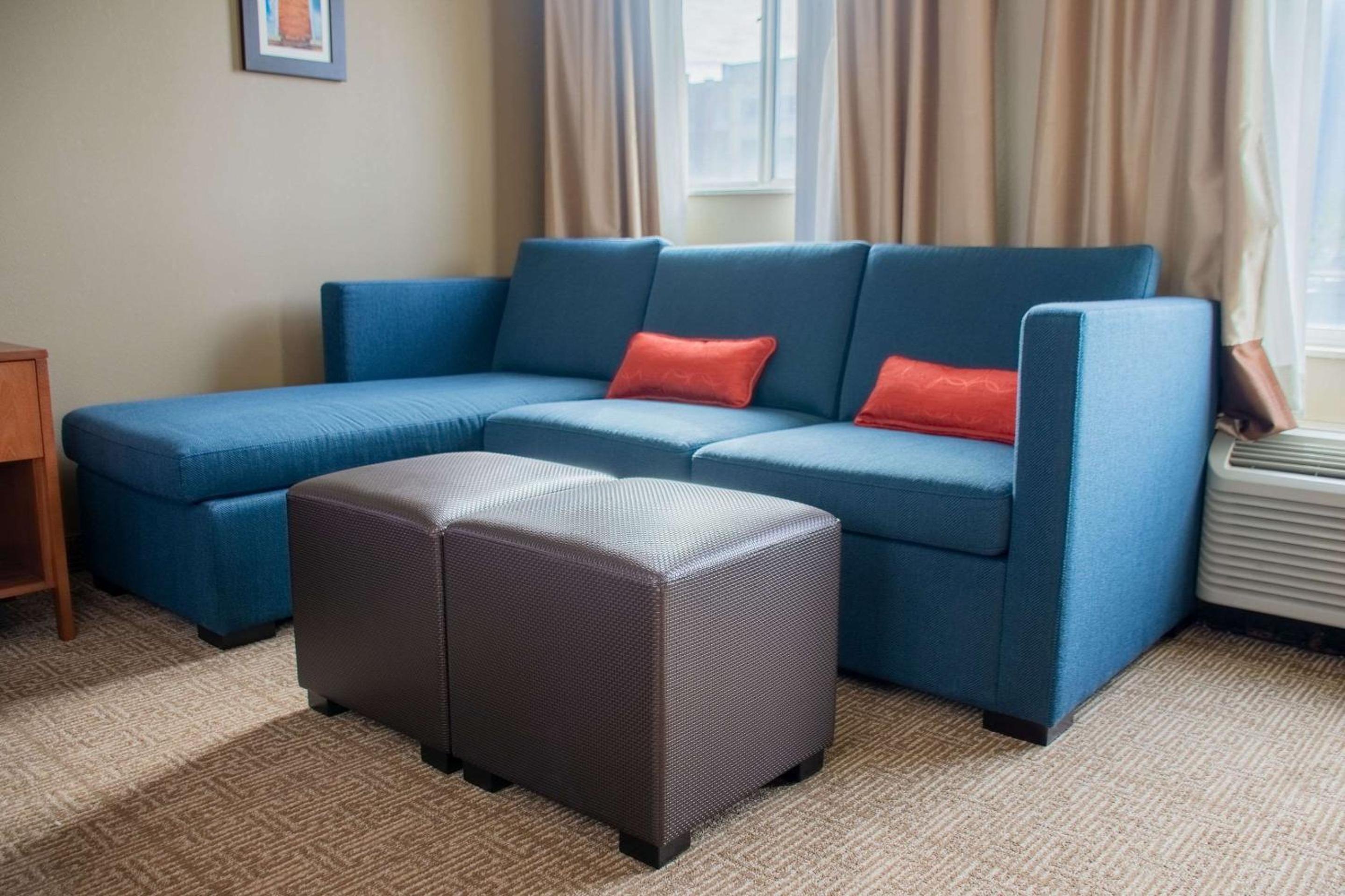 King Room with Sofa Bed - Non-Smoking - Photo 9