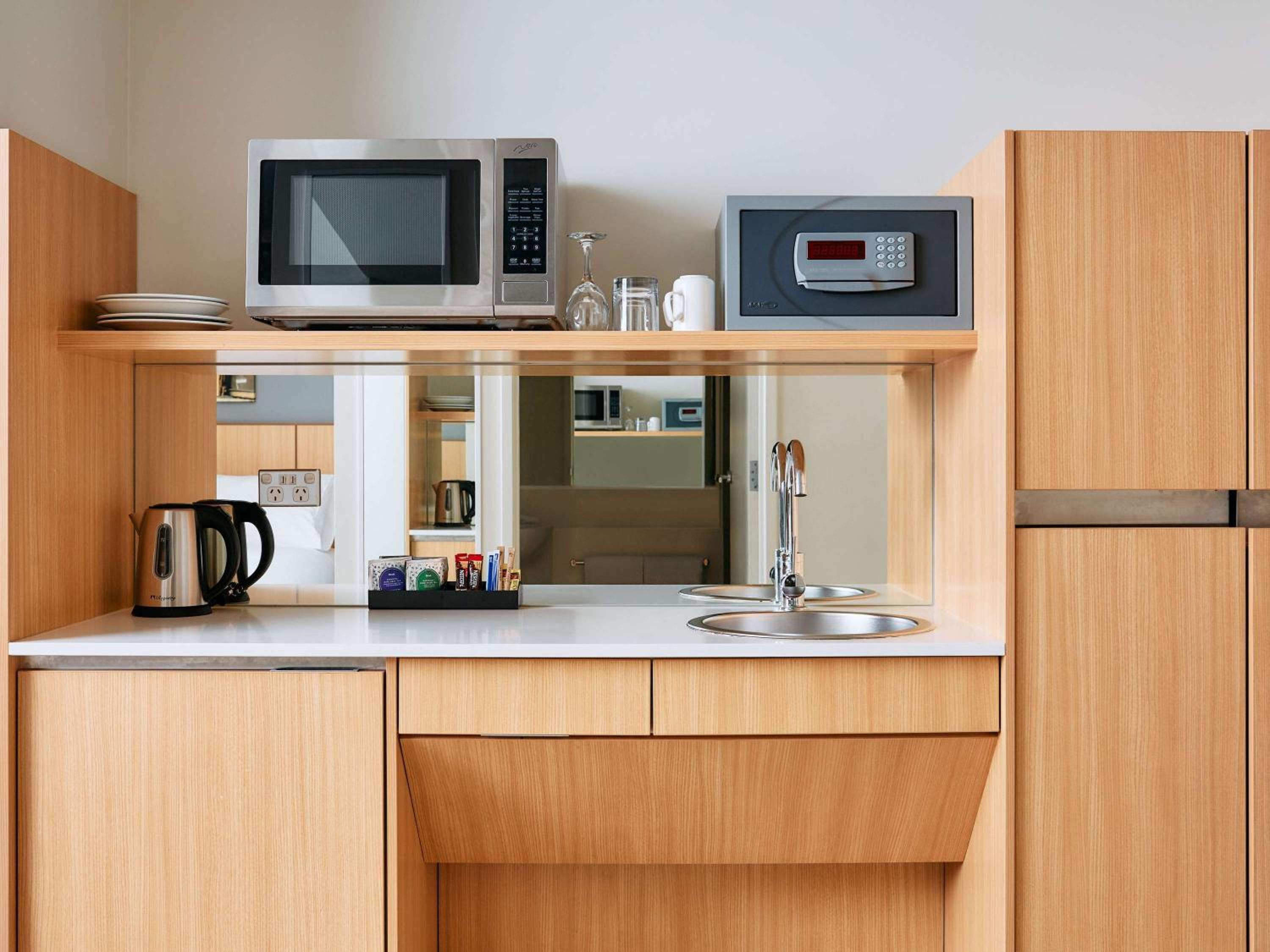 Standard Accessible Twin Room - Photo 7