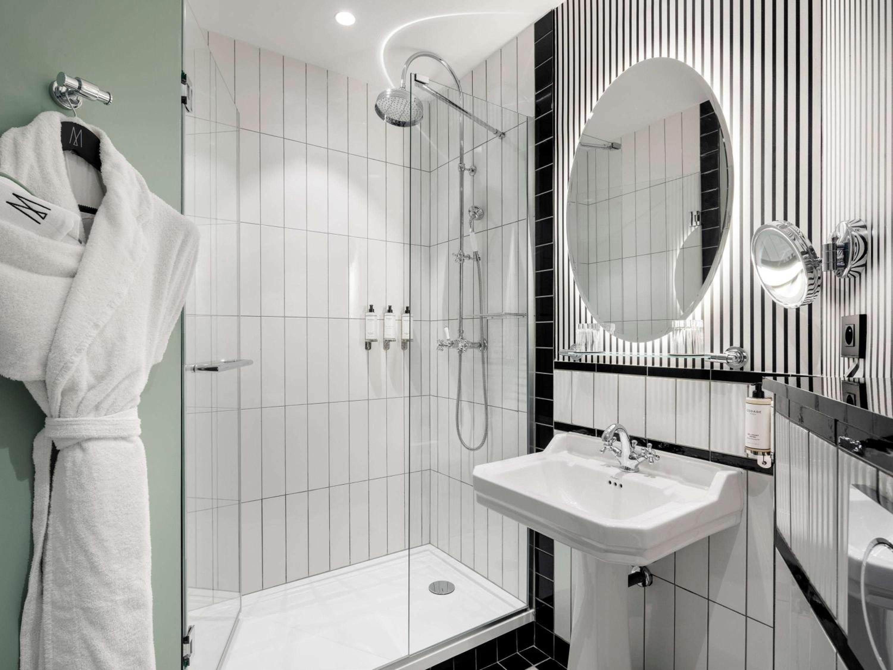 Superior Double Room with Balcony - Photo 4