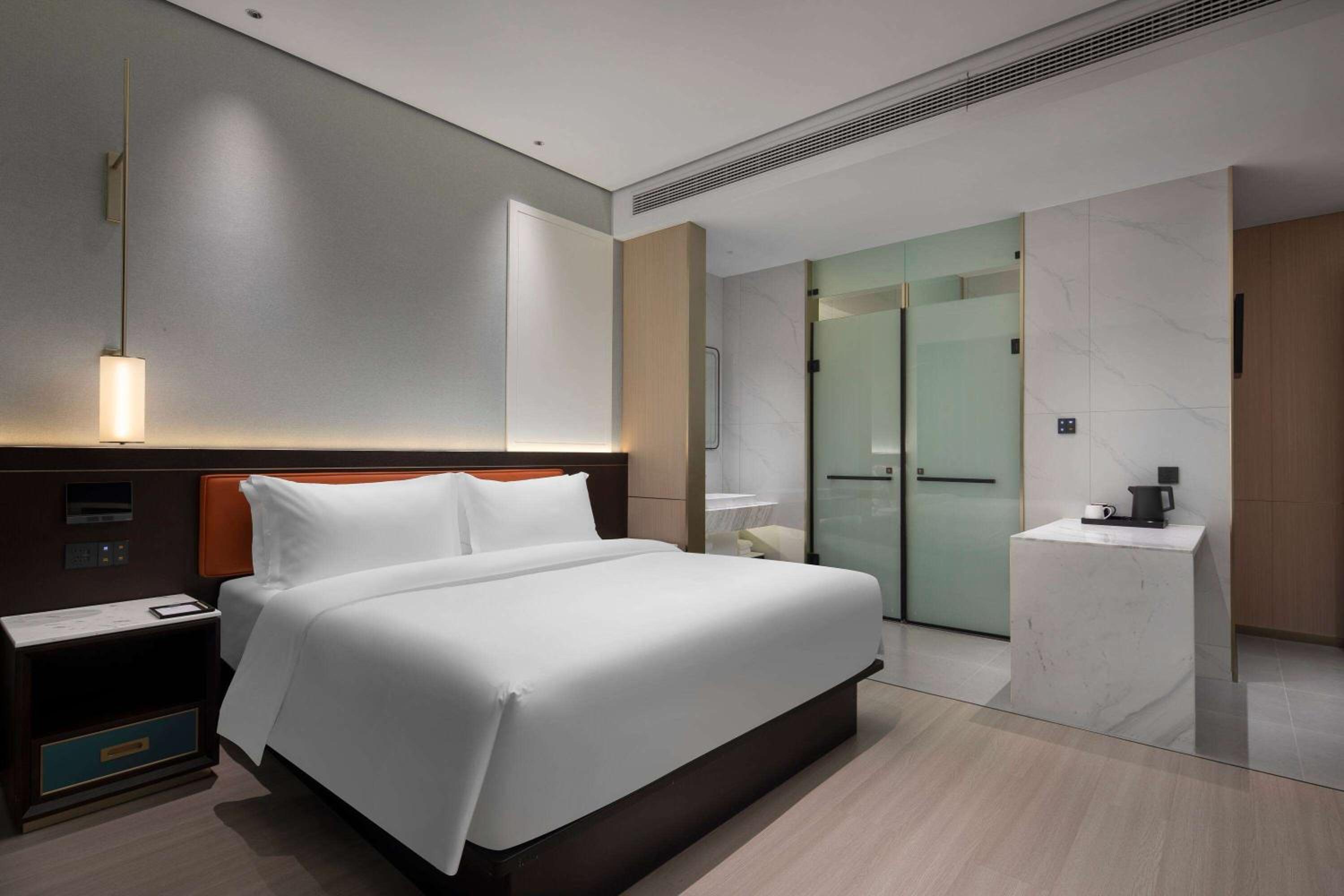 Exclusive King Suite - Non-Smoking