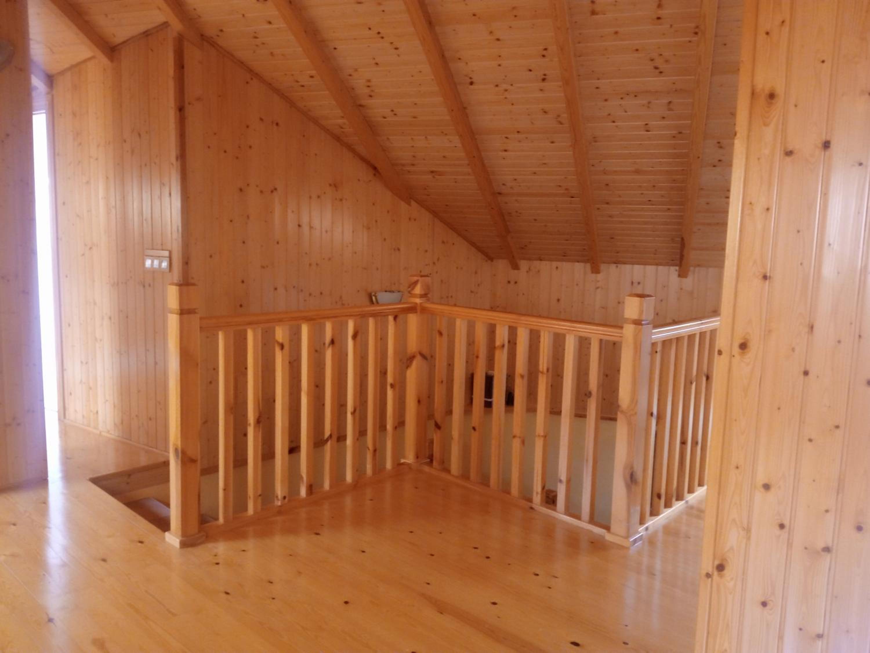 Four-Bedroom House - Photo 3