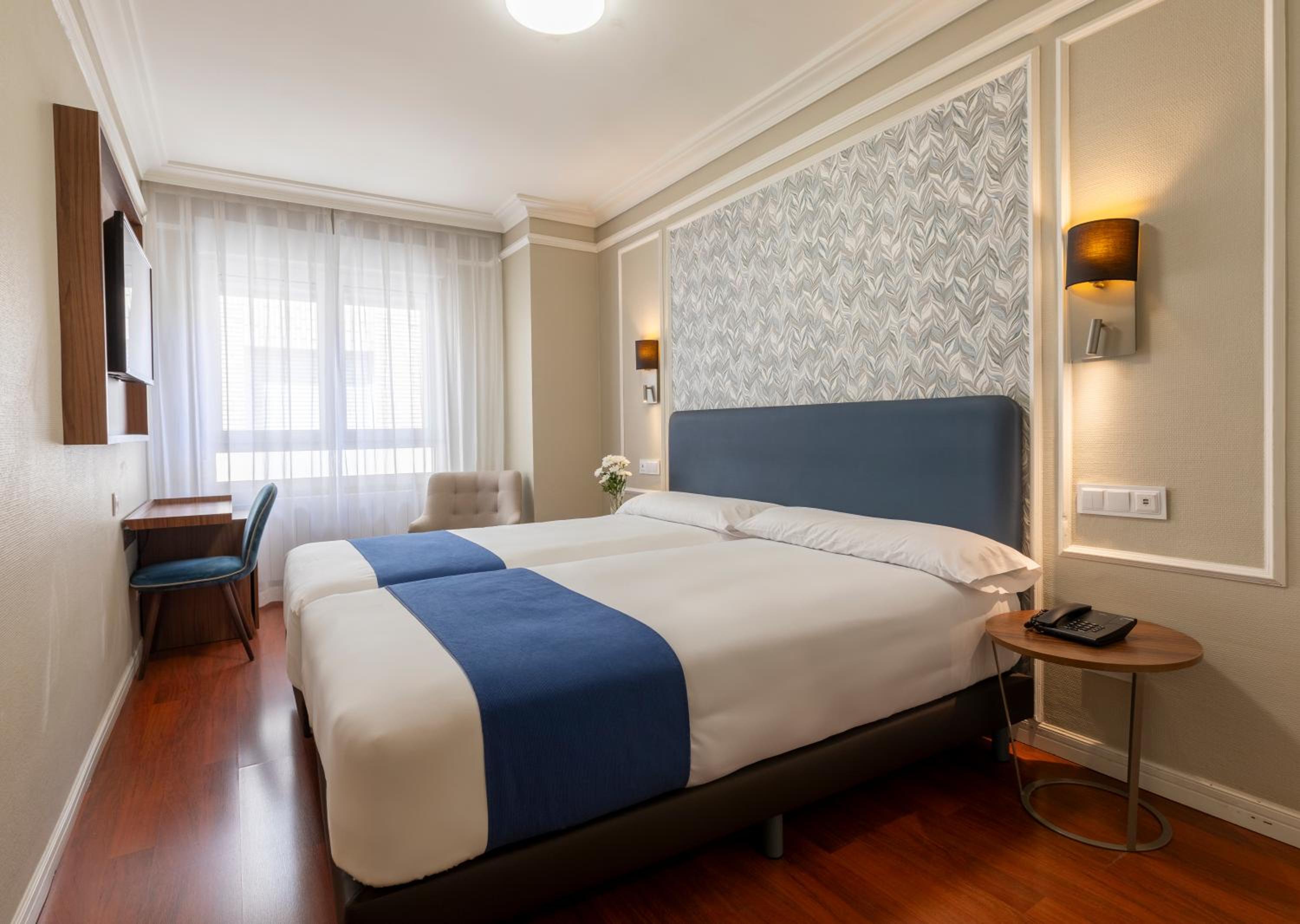 Standard Double Room - Photo 1