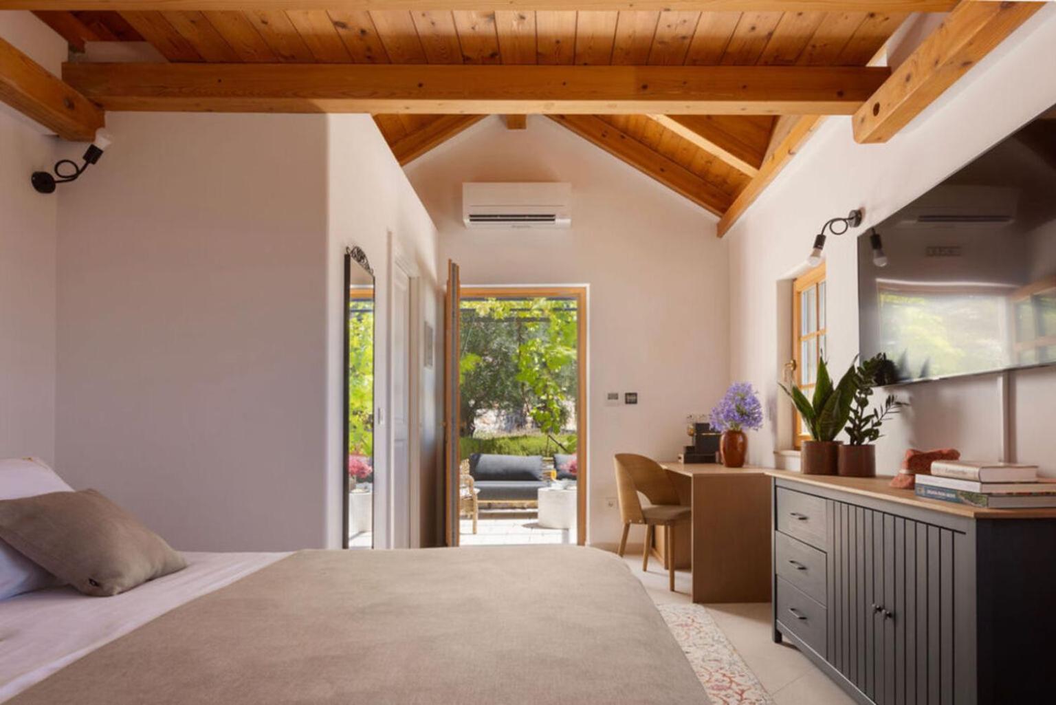 Garden Double Room with Terrace photo 2