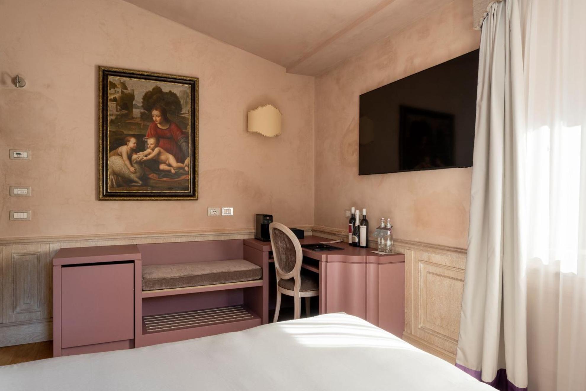 Superior Double Room with Sea View - Photo 10