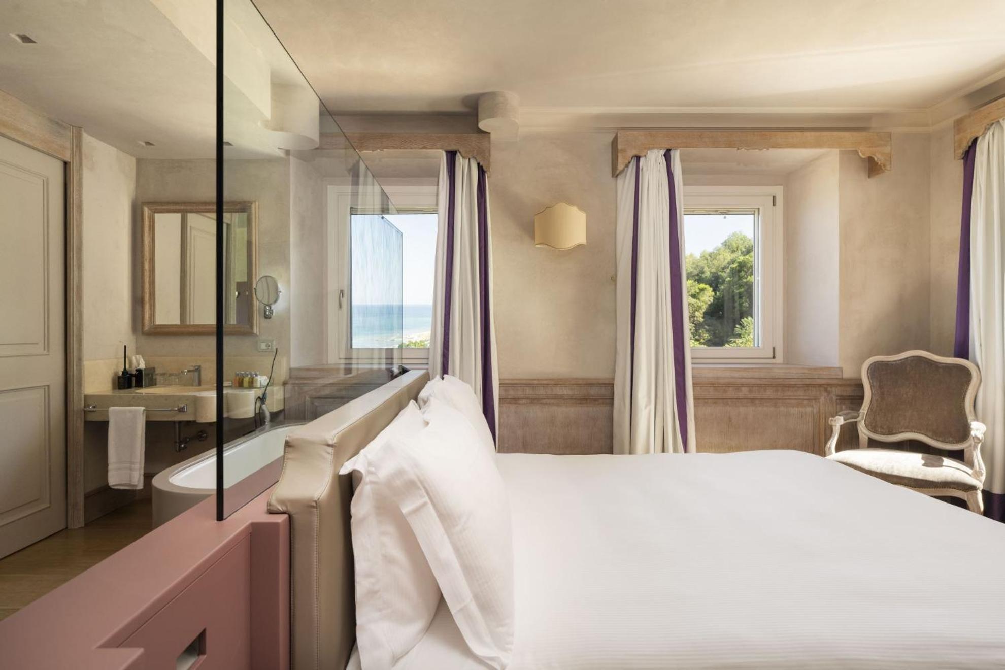 Prestige Double Room with Garden View - Photo 4