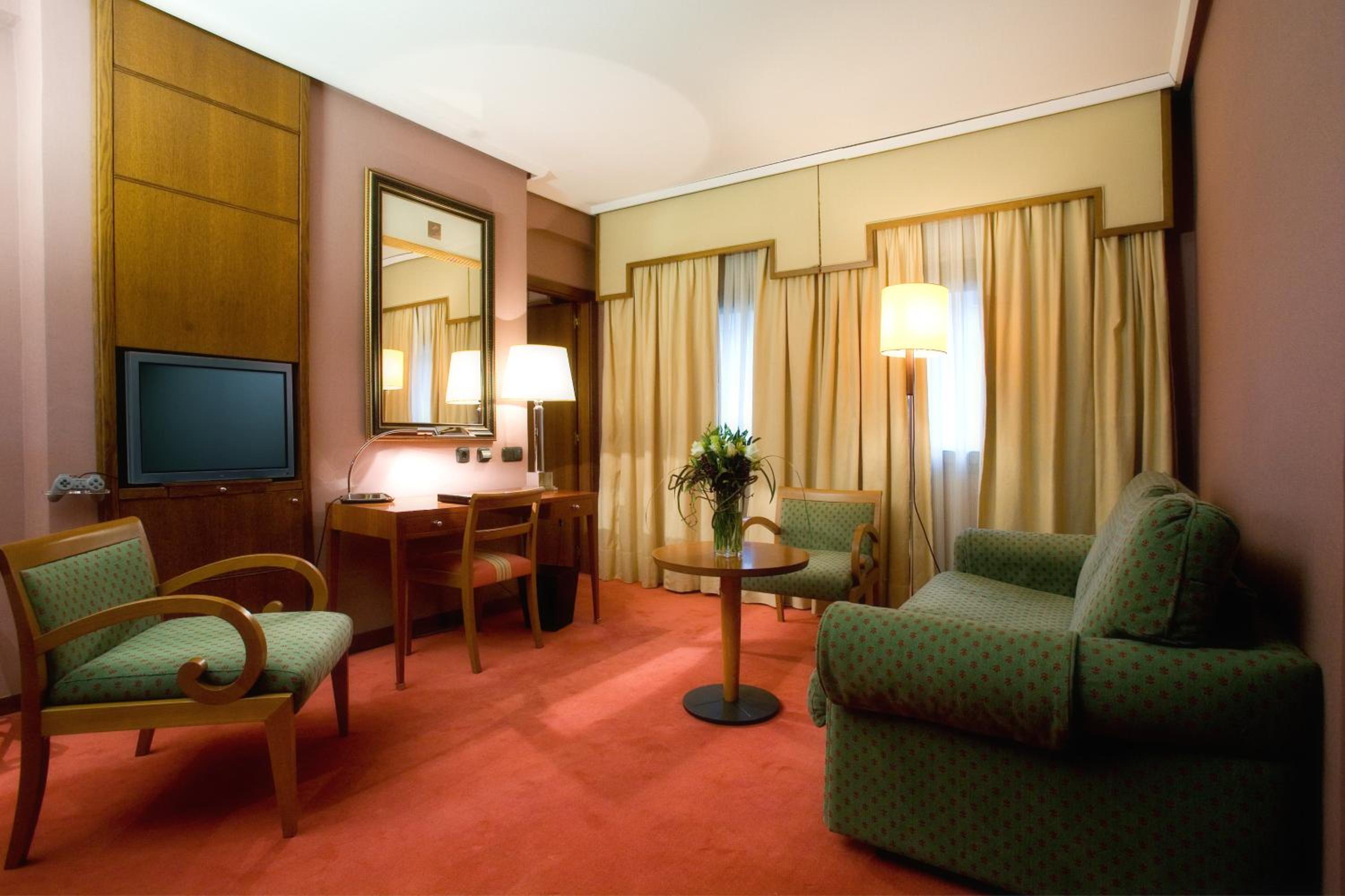 Junior Suite - Photo 1