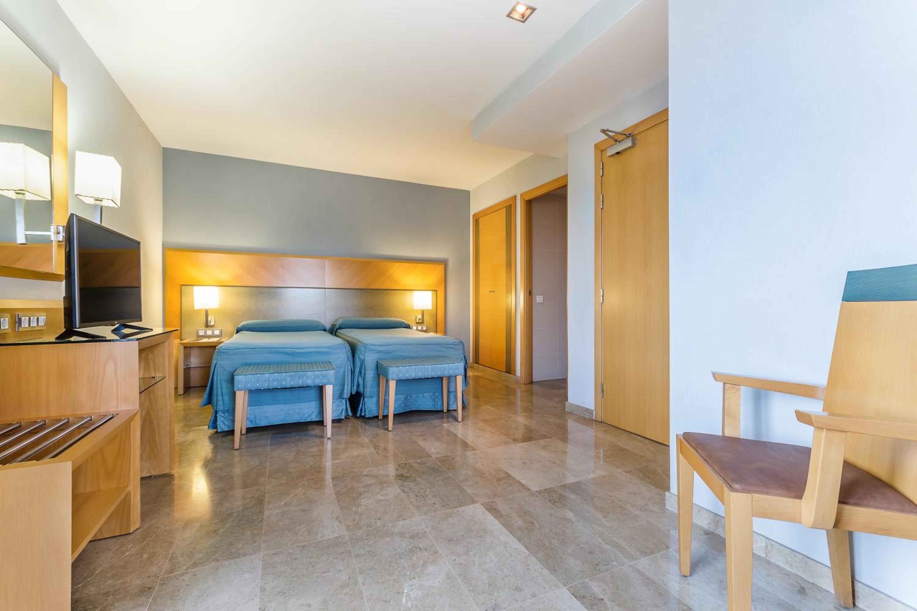 Habitación Doble o con Dos Camas con Cama Adicional