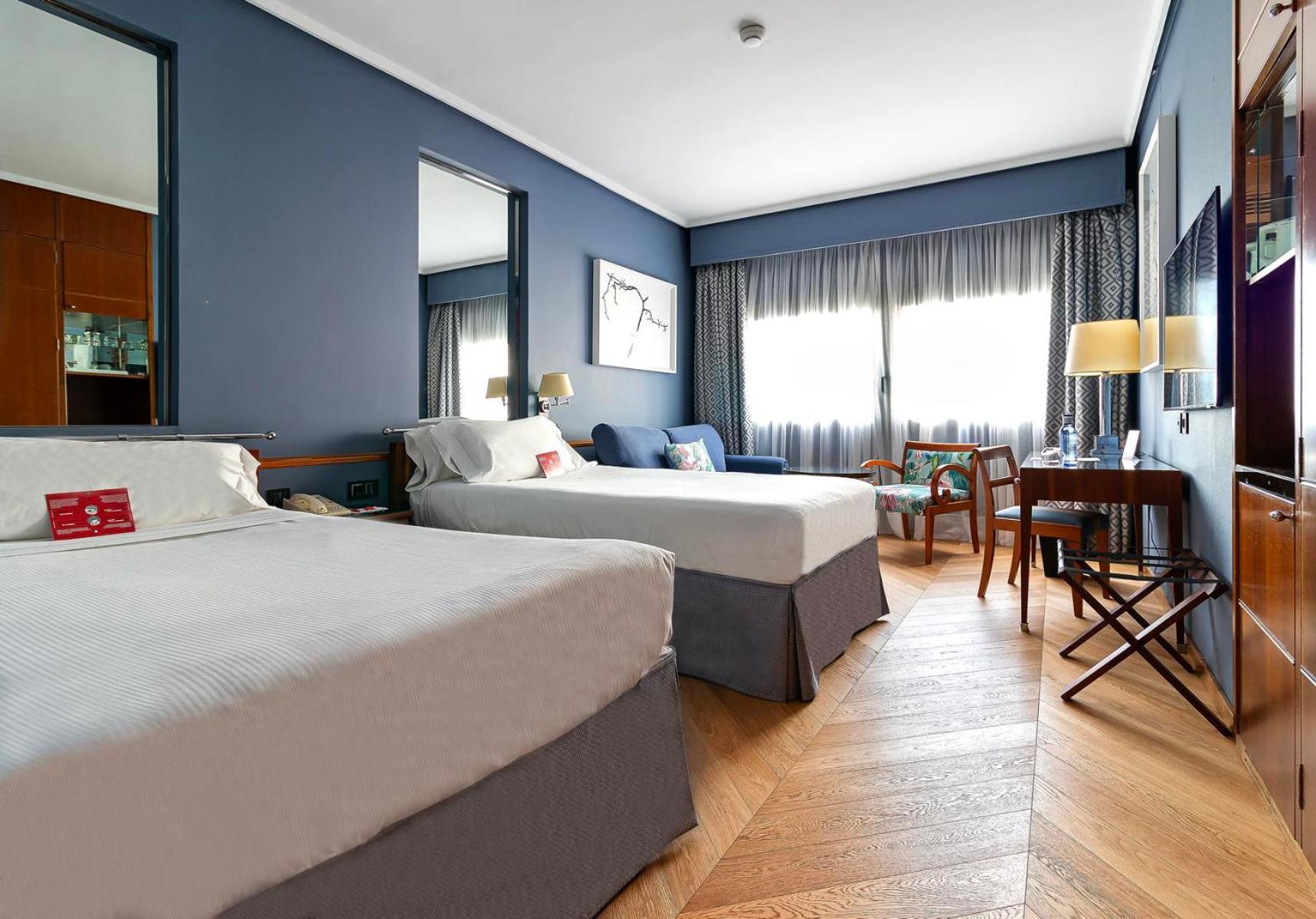 Superior Double Room - Photo 10